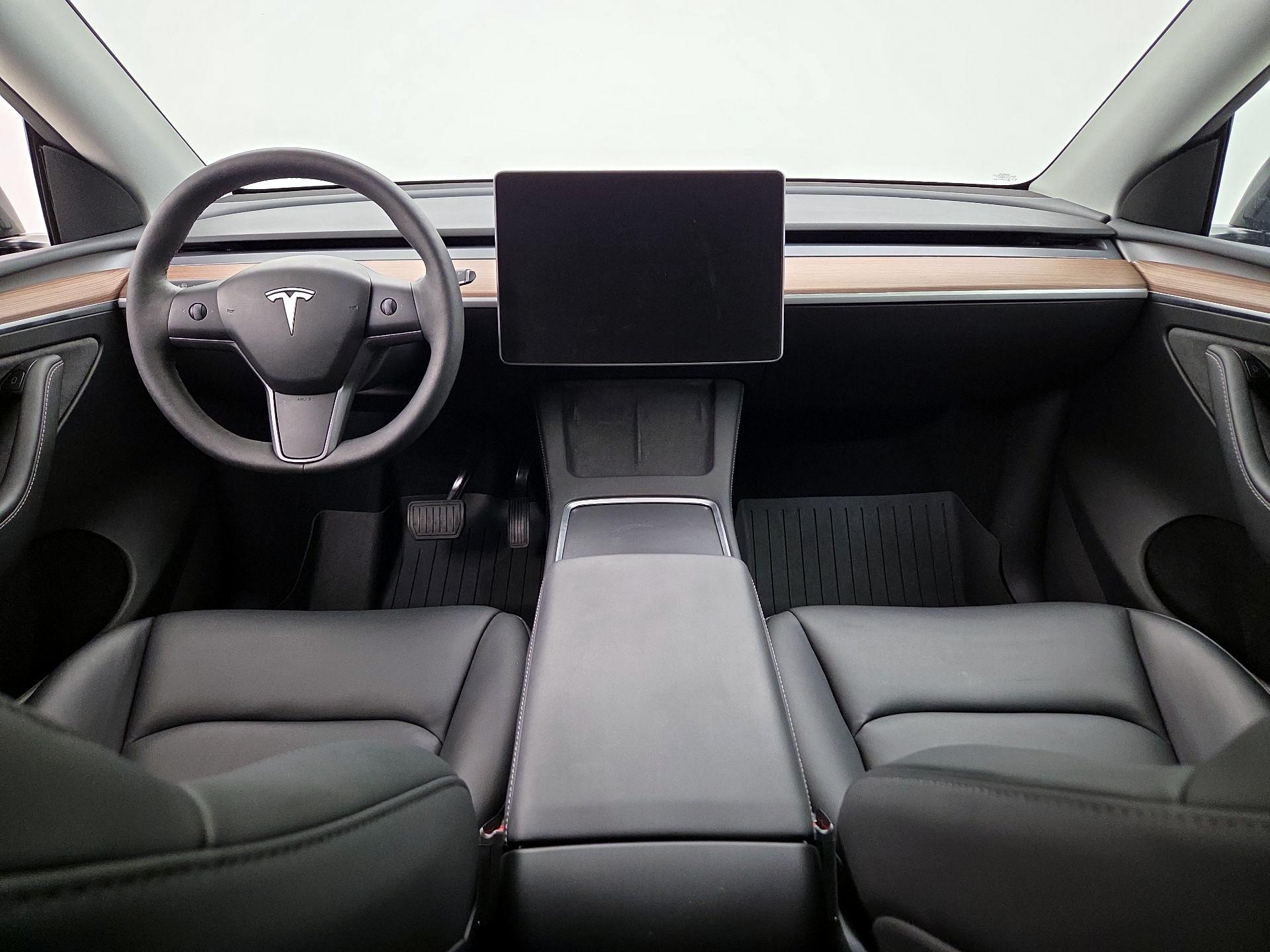 Thumbnail: 2024 Tesla Model Y - 9