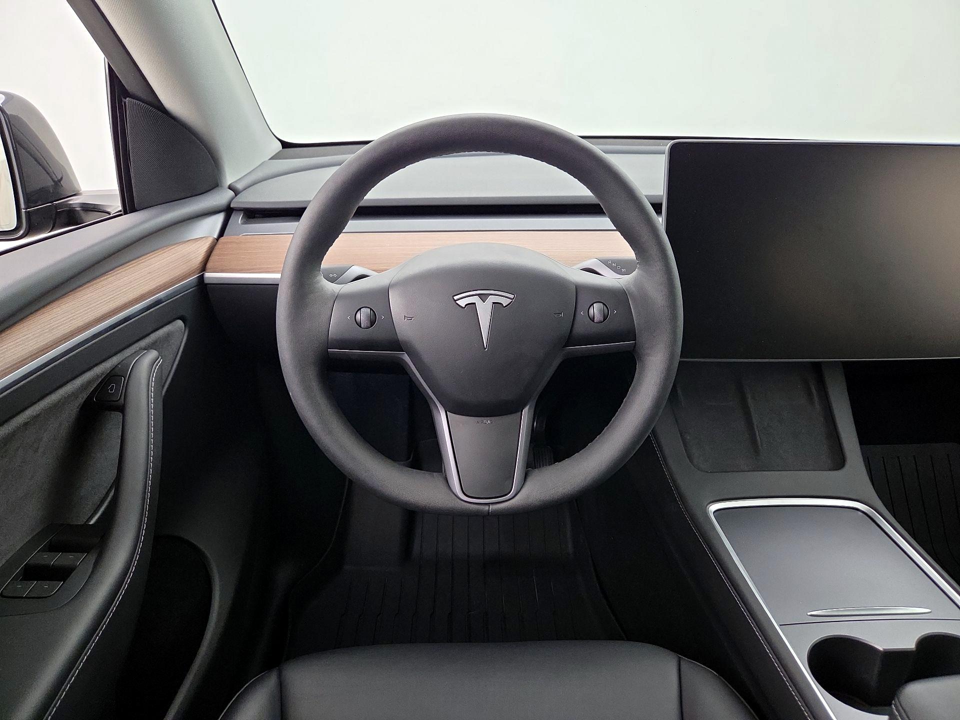 Thumbnail: 2024 Tesla Model Y - 10
