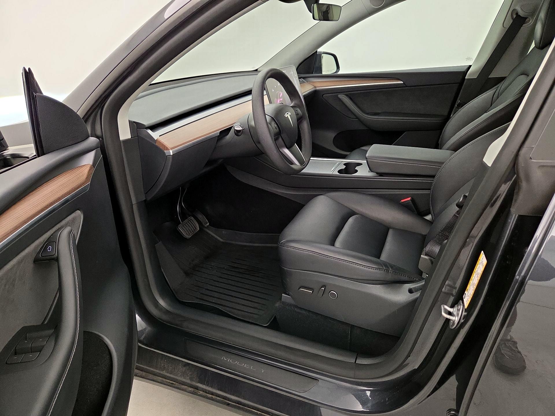 Thumbnail: 2024 Tesla Model Y - 11