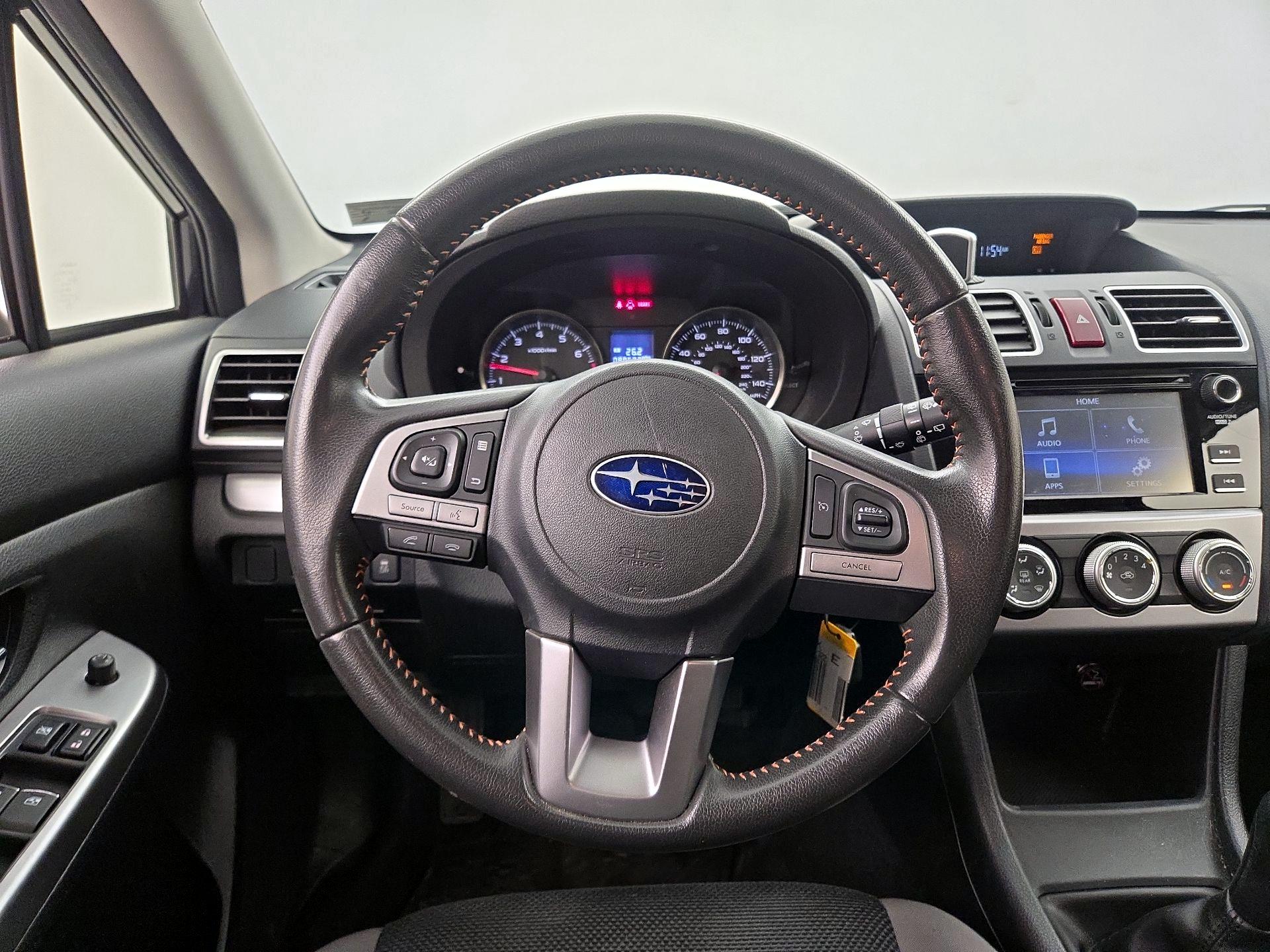 Thumbnail: 2017 Subaru Crosstrek - 10