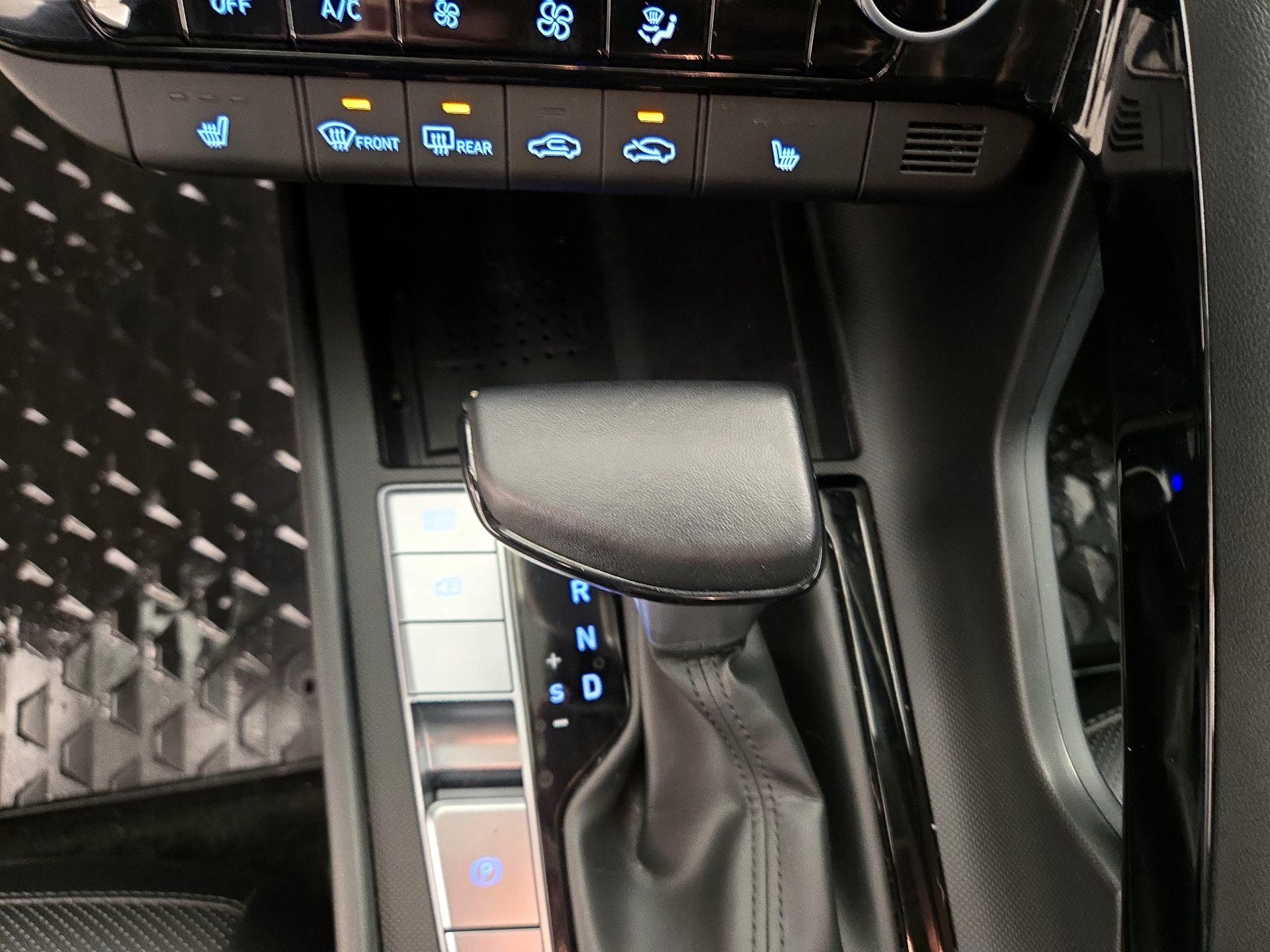 Thumbnail: 2023 Hyundai Elantra - 18