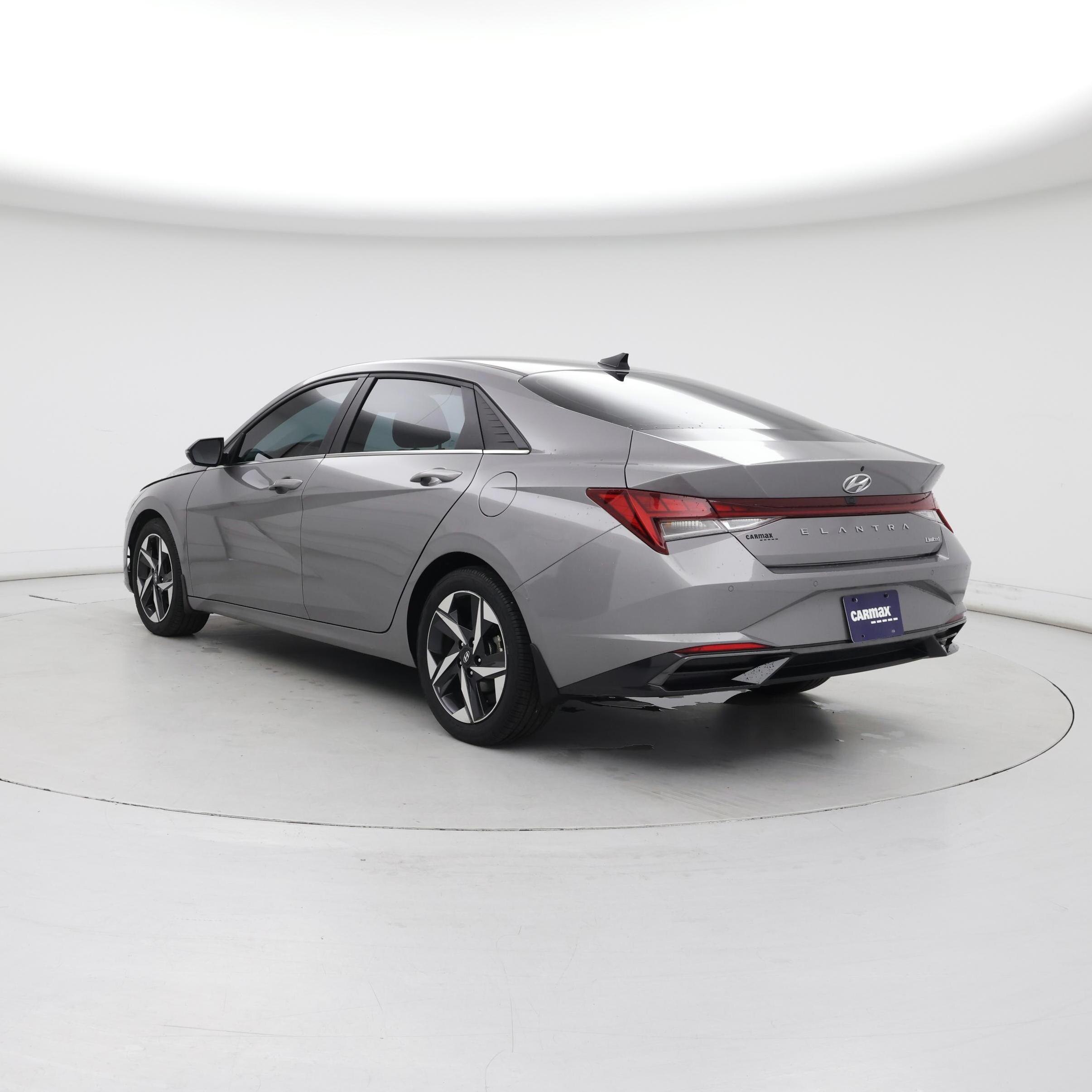 Thumbnail: 2023 Hyundai Elantra - 2