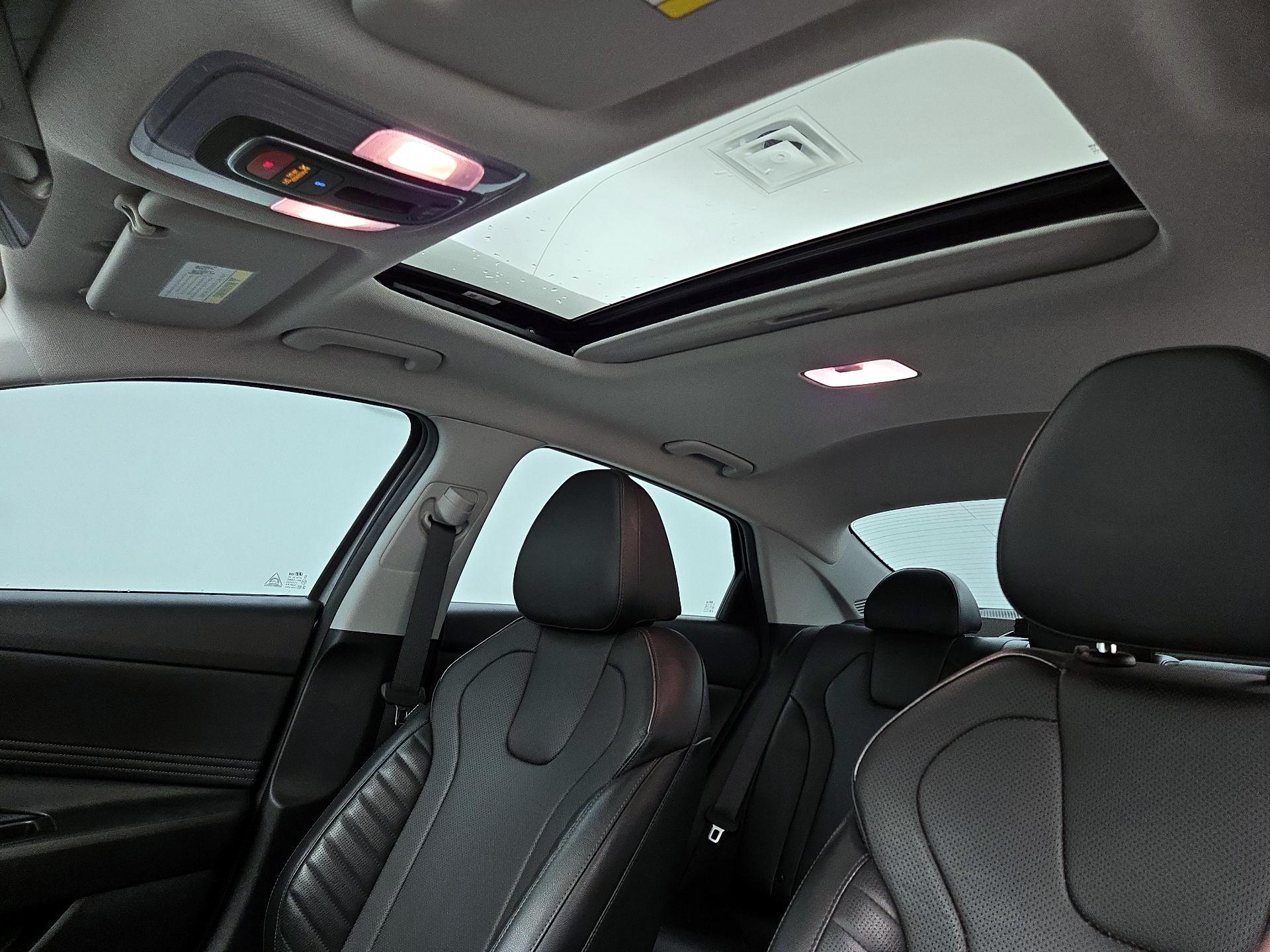 Thumbnail: 2023 Hyundai Elantra - 20