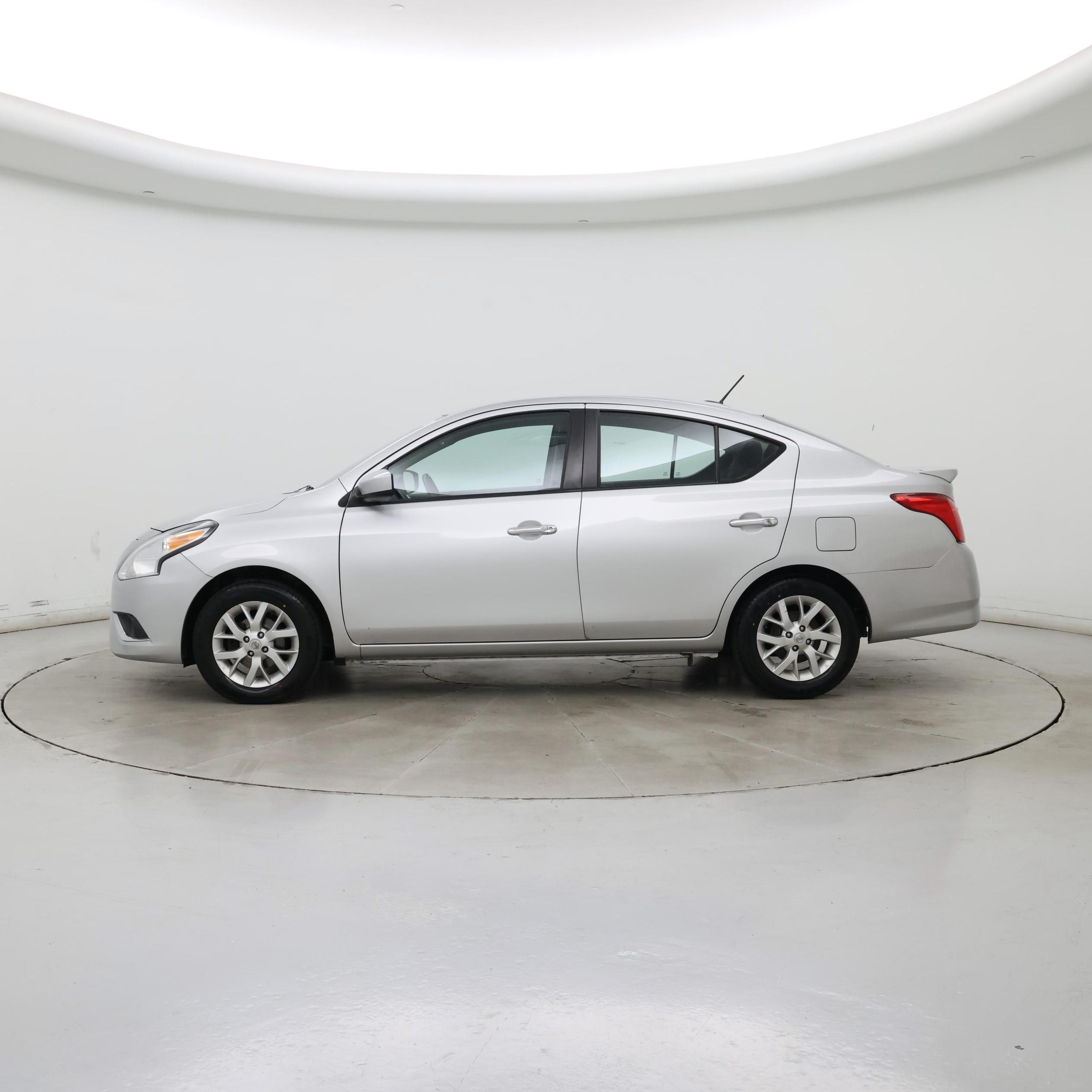Thumbnail: 2018 Nissan Versa - 3
