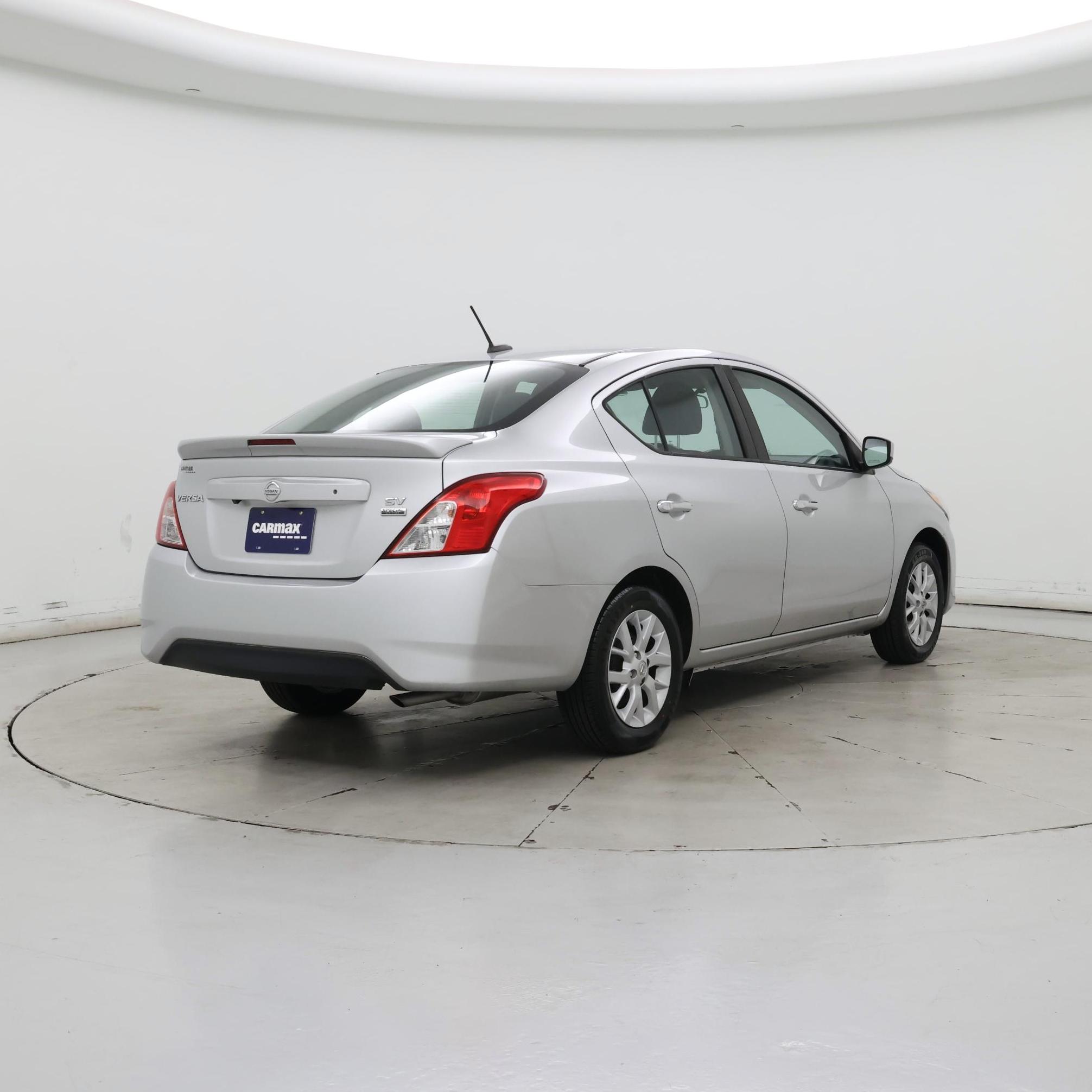 Thumbnail: 2018 Nissan Versa - 8
