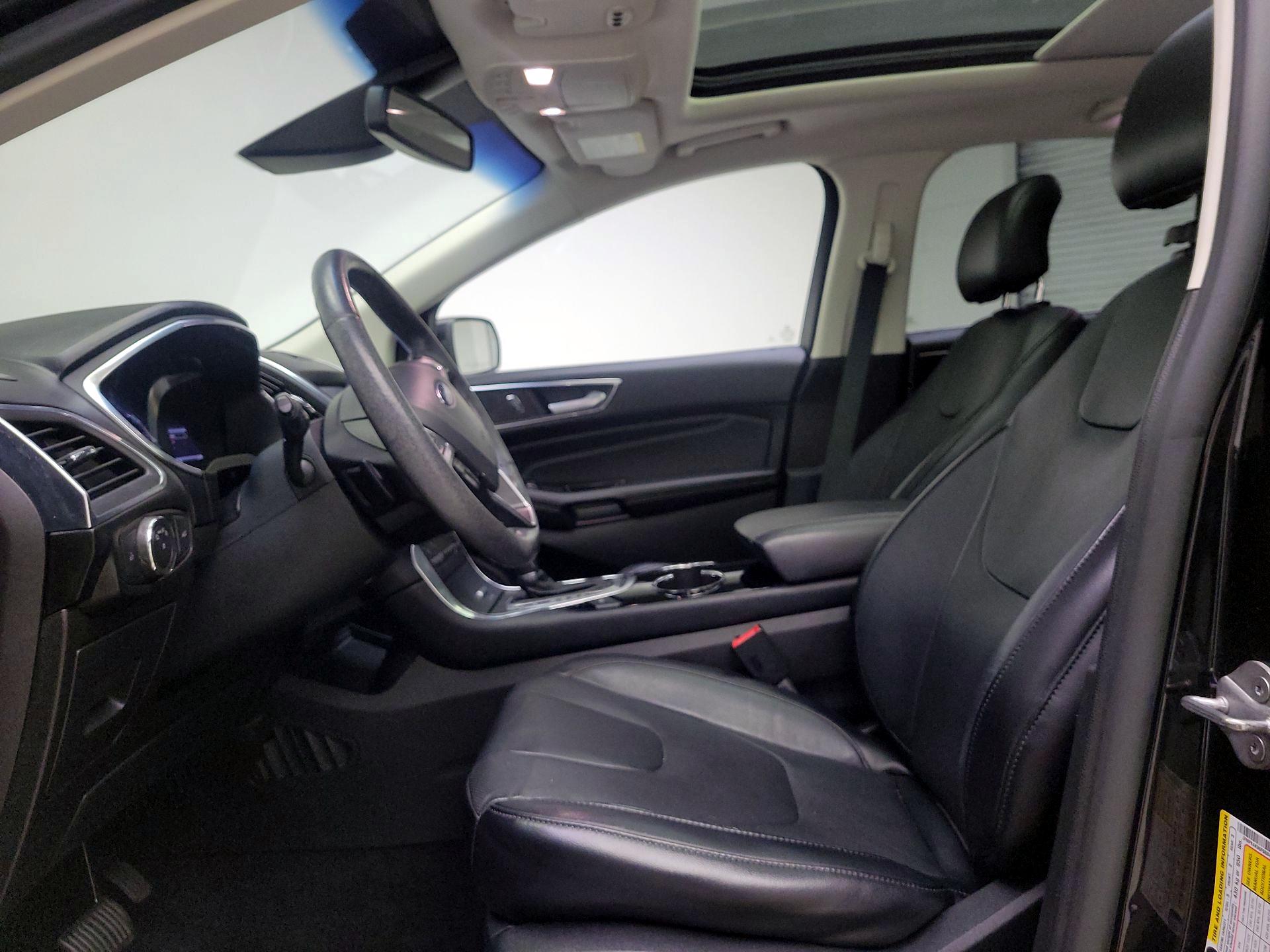 Thumbnail: 2015 Ford Edge - 11