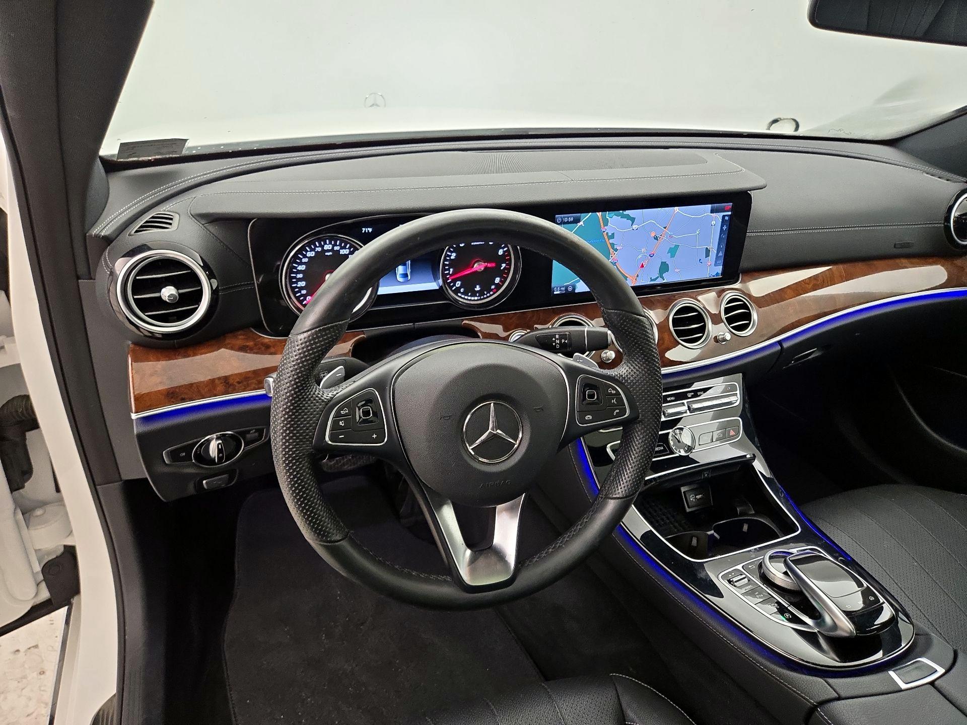 Thumbnail: 2017 Mercedes-Benz E-Class - 9