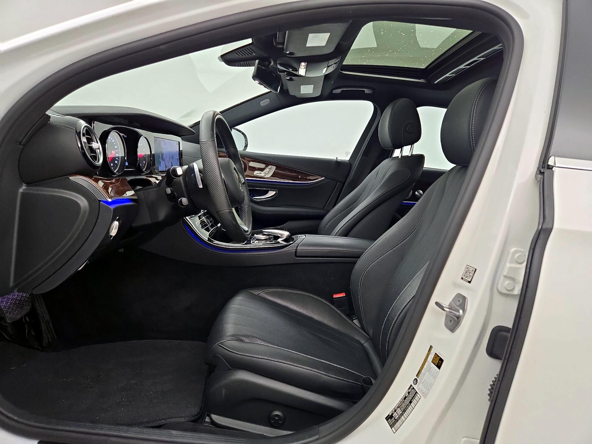 Thumbnail: 2017 Mercedes-Benz E-Class - 11
