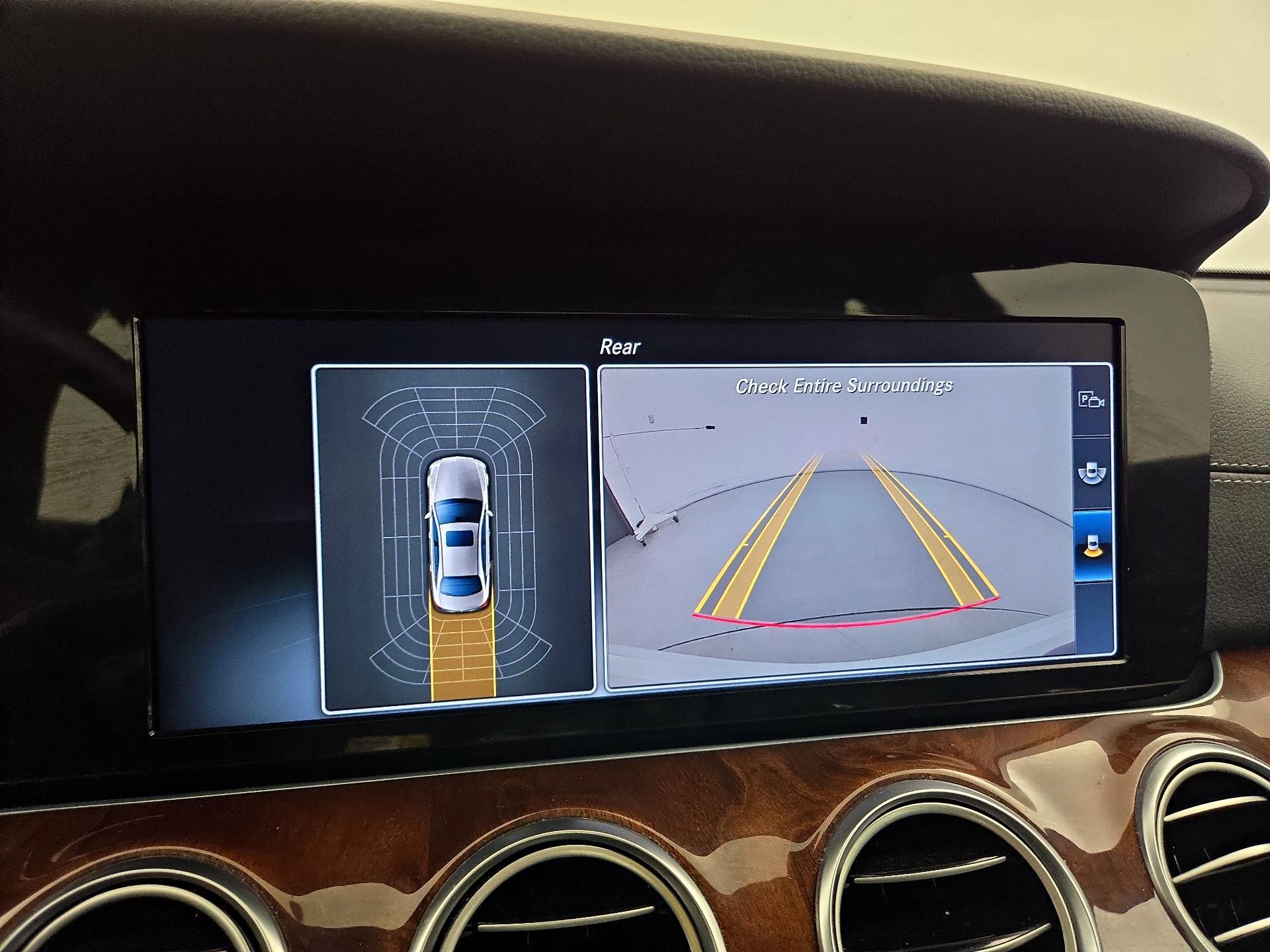 Thumbnail: 2017 Mercedes-Benz E-Class - 15