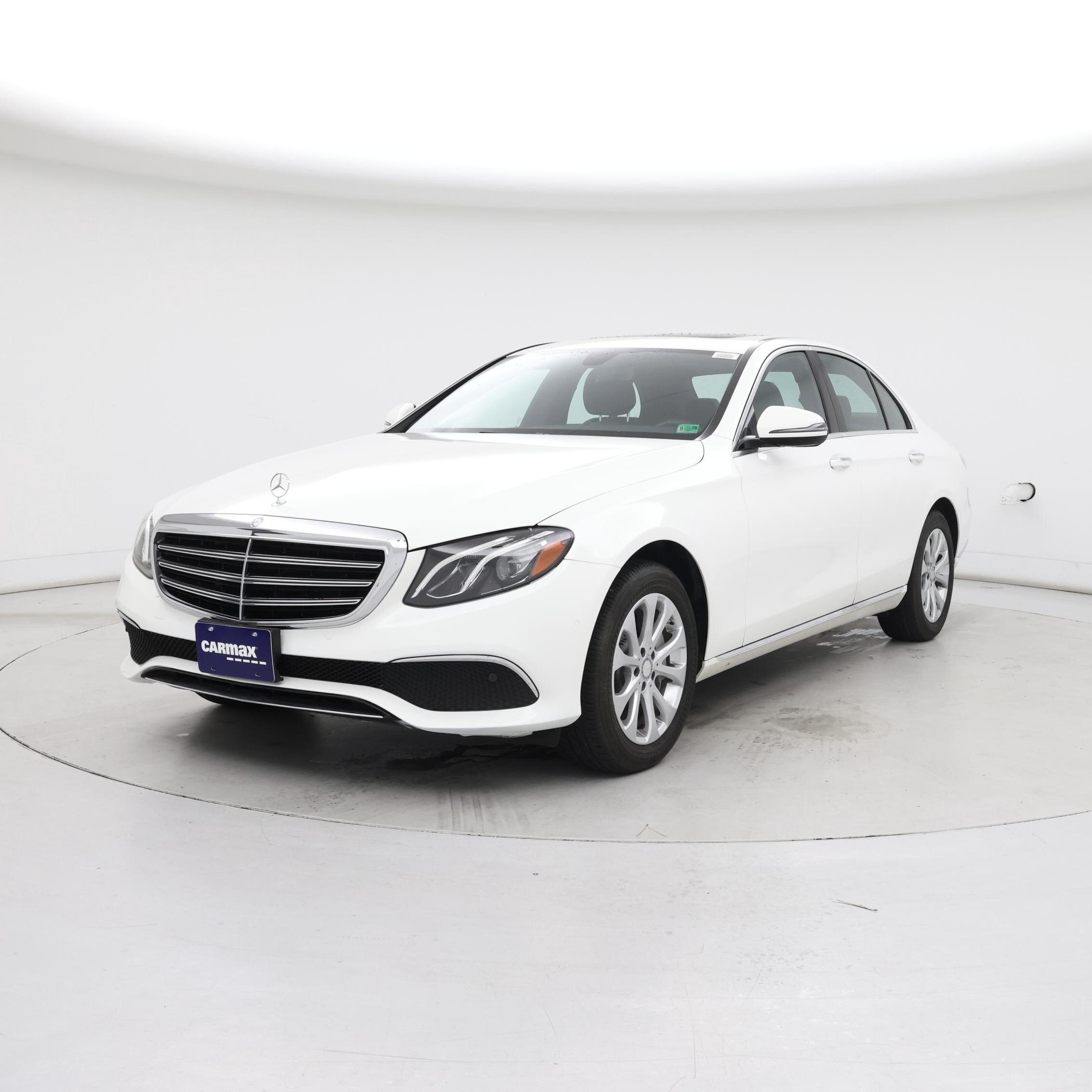 Thumbnail: 2017 Mercedes-Benz E-Class - 4