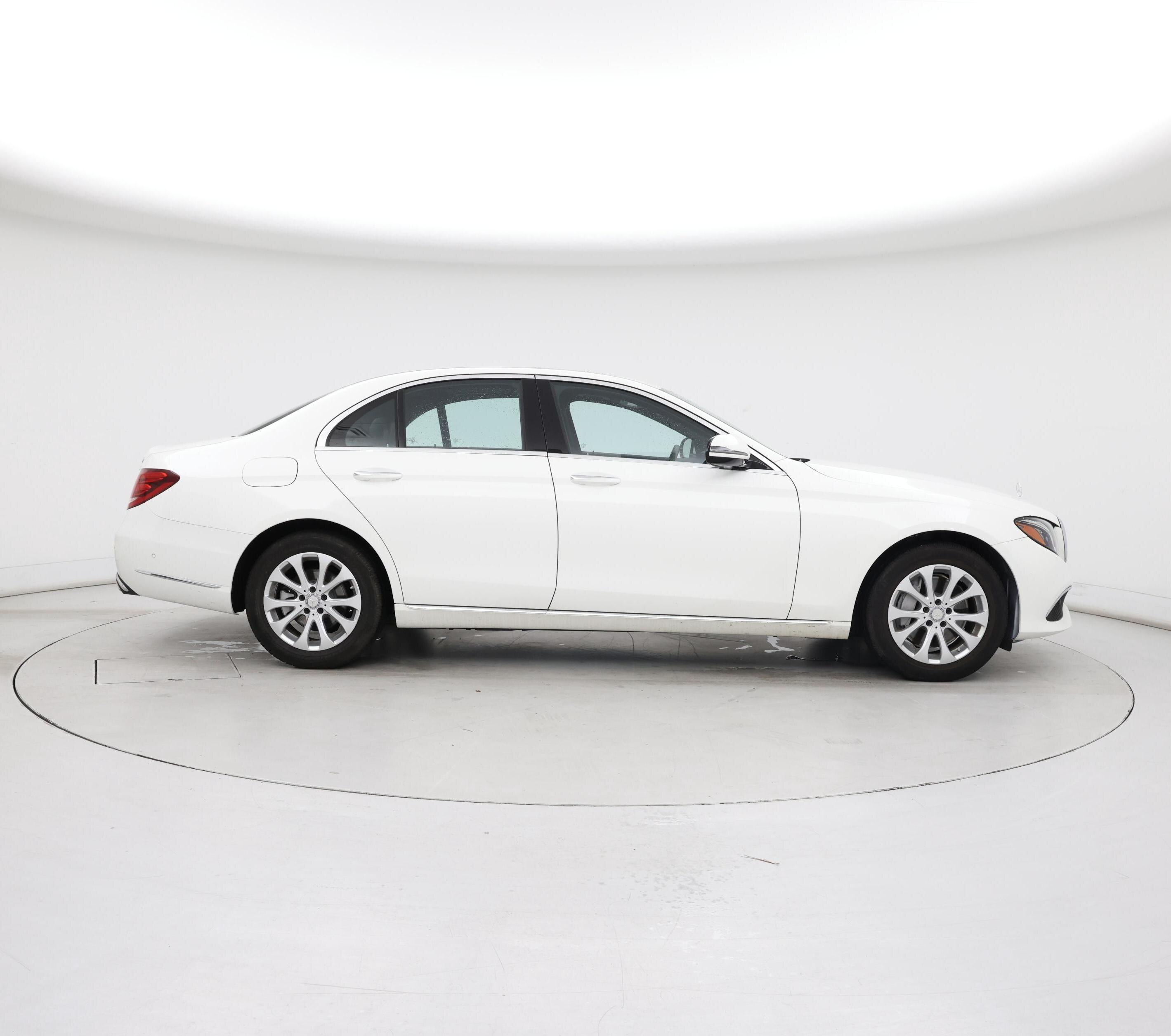 Thumbnail: 2017 Mercedes-Benz E-Class - 7