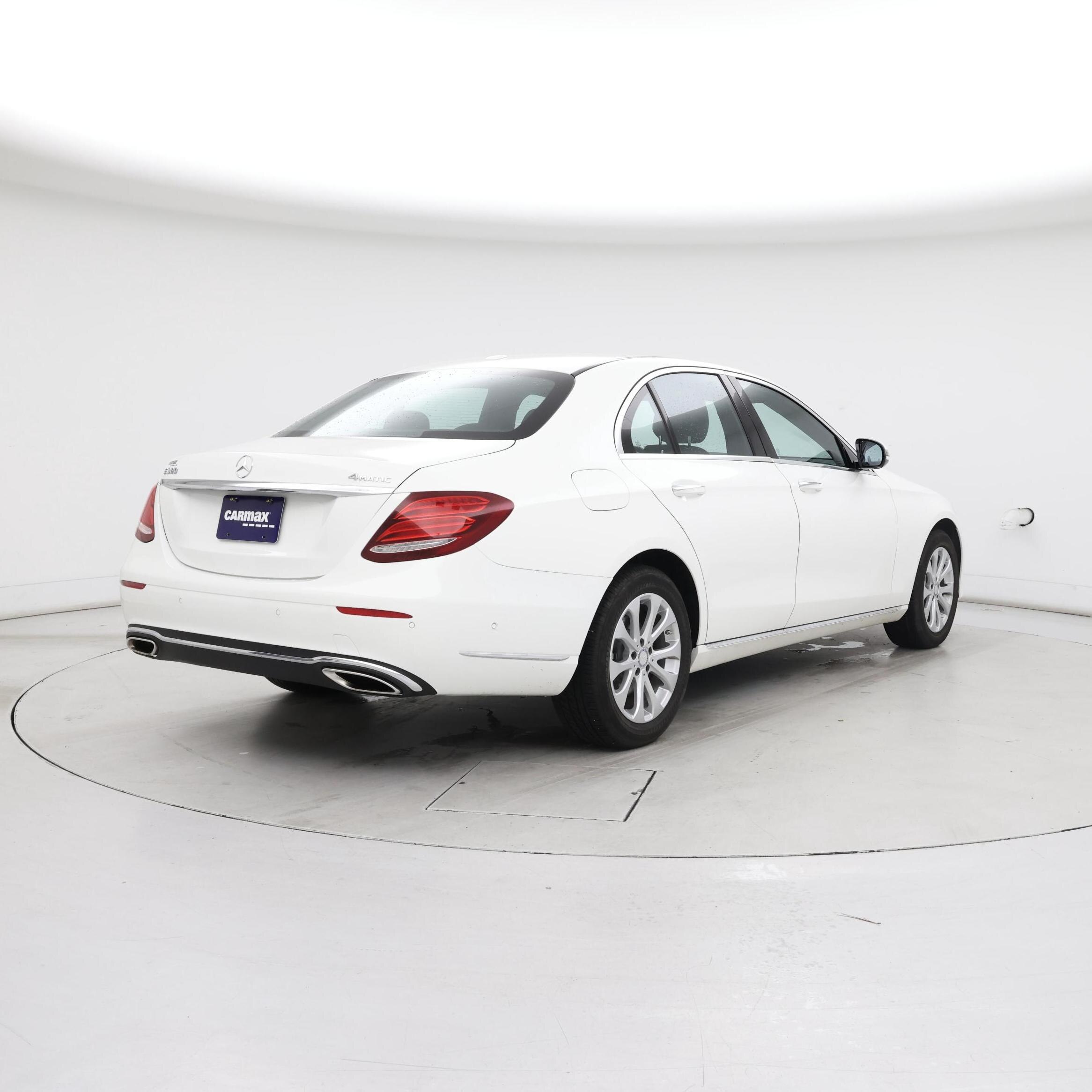 Thumbnail: 2017 Mercedes-Benz E-Class - 8