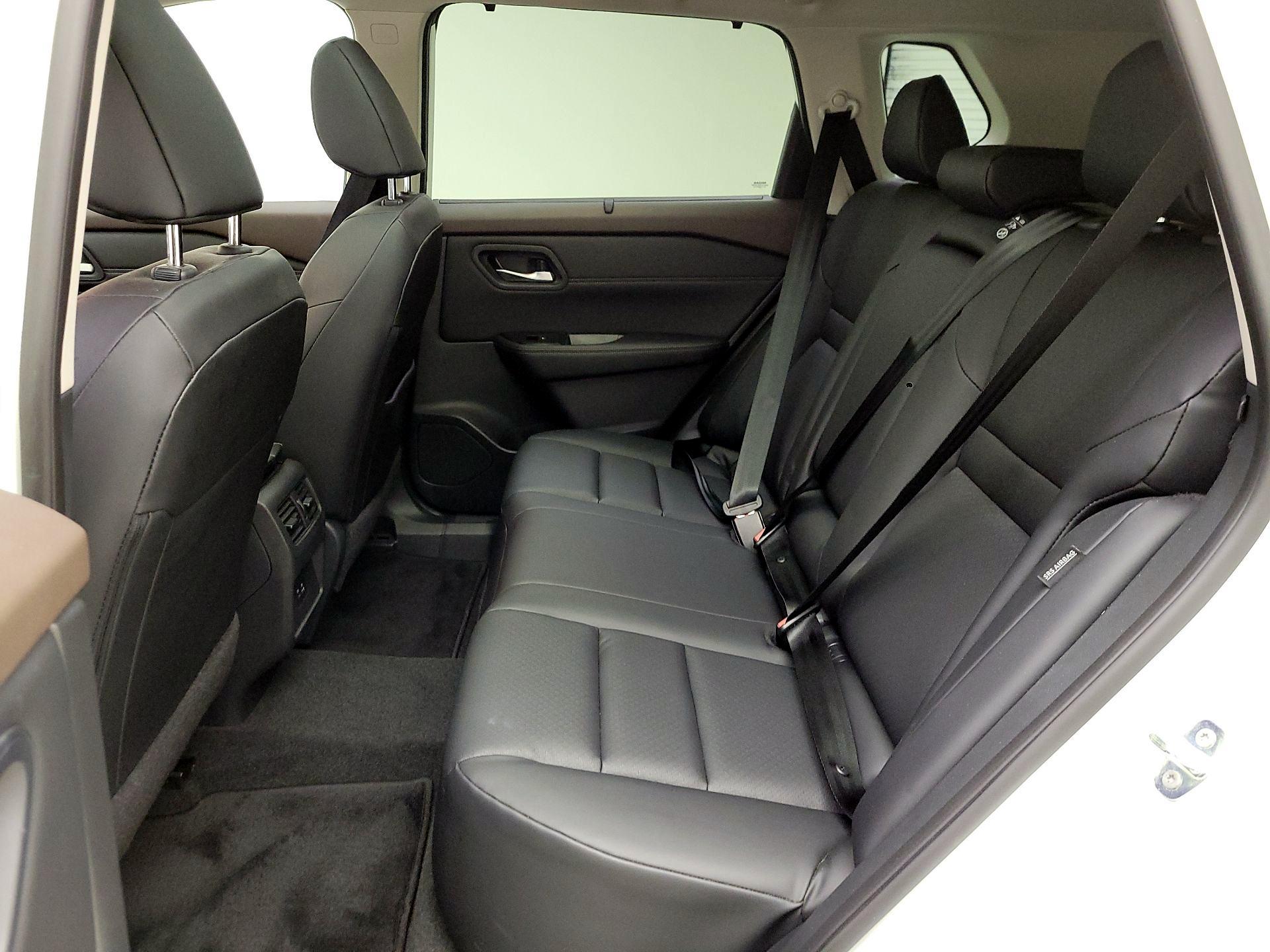 Thumbnail: 2023 Nissan Rogue - 20