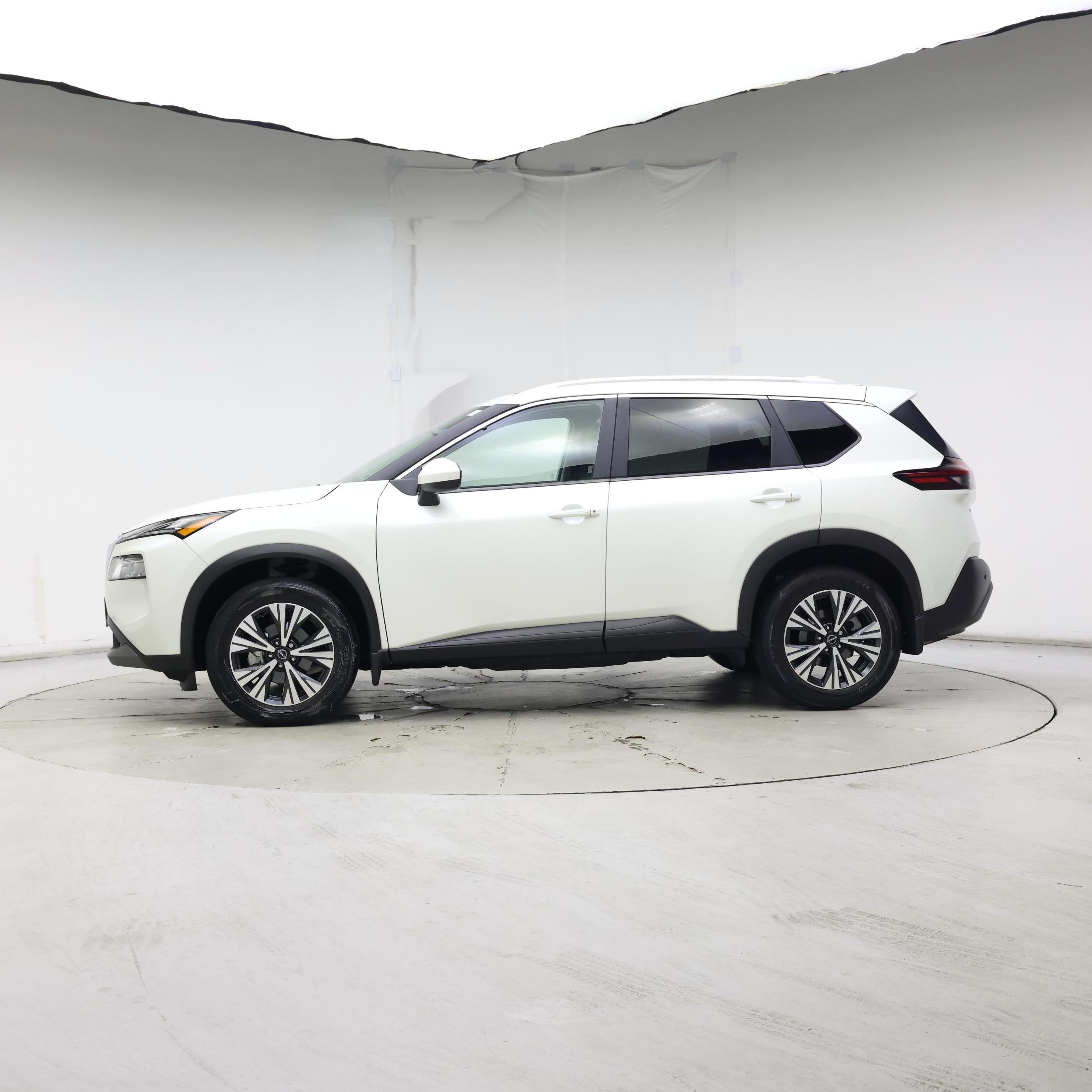 Thumbnail: 2023 Nissan Rogue - 3