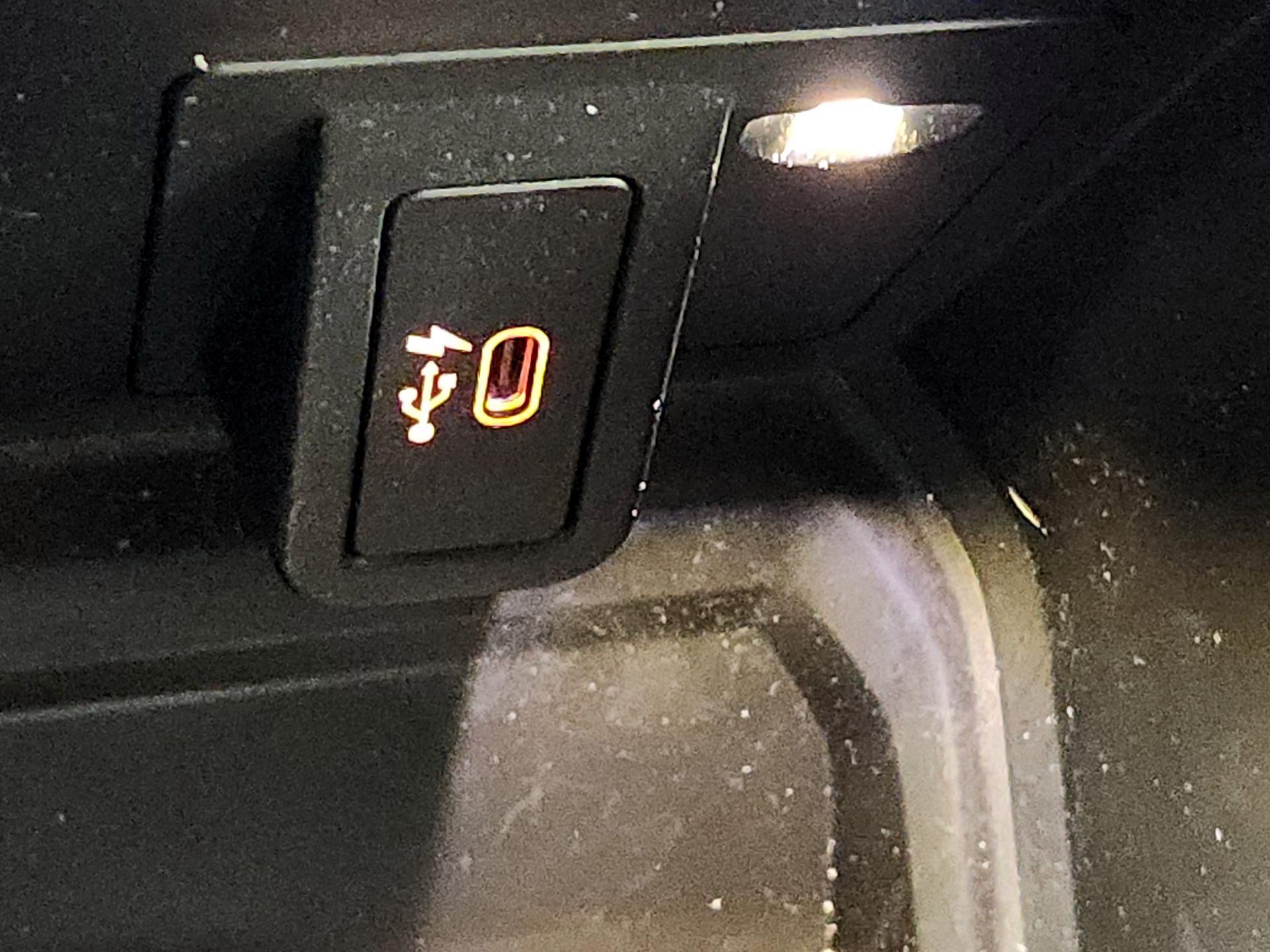 Thumbnail: 2021 BMW X3 - 19