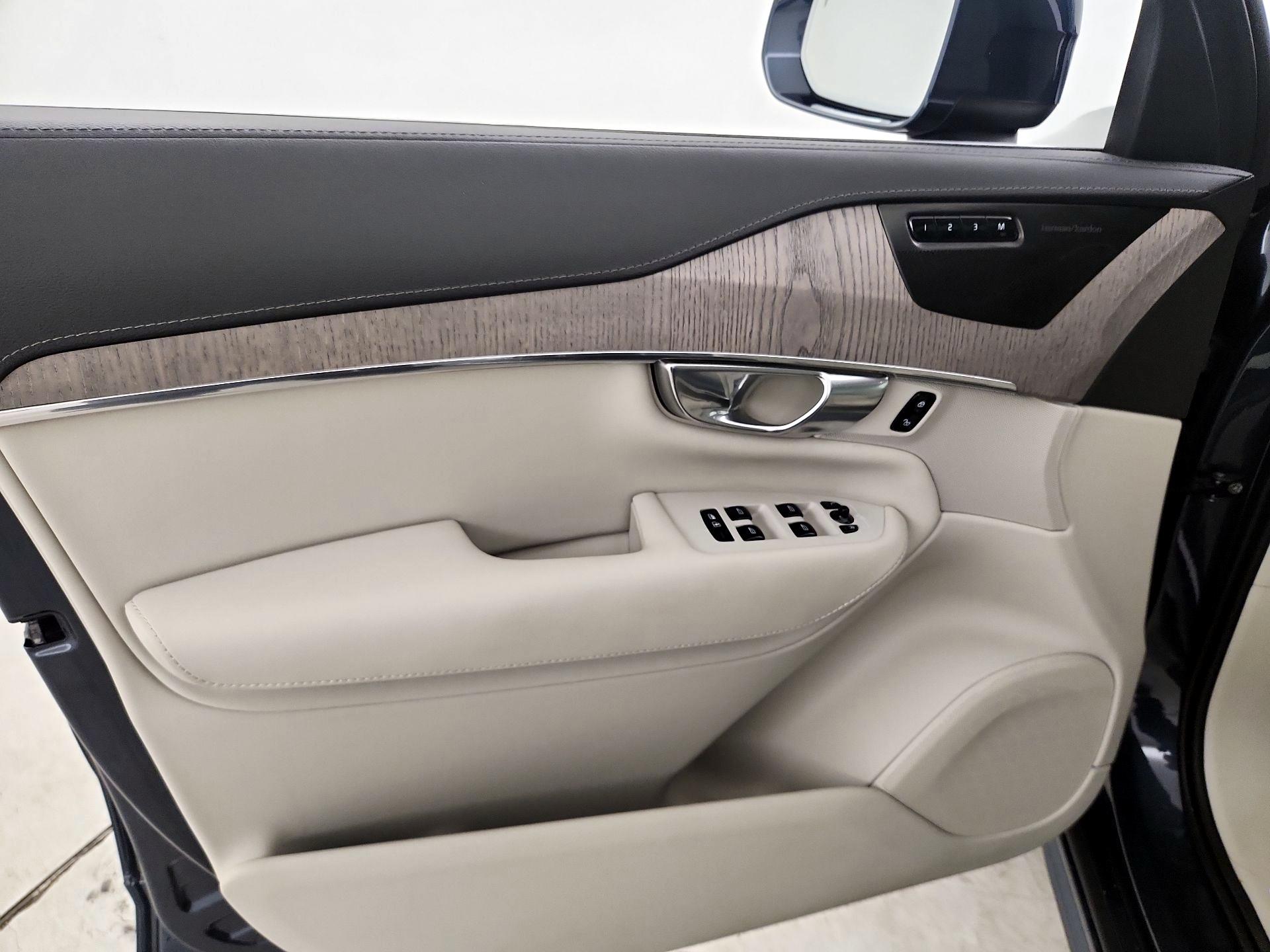 Thumbnail: 2021 Volvo XC90 - 12