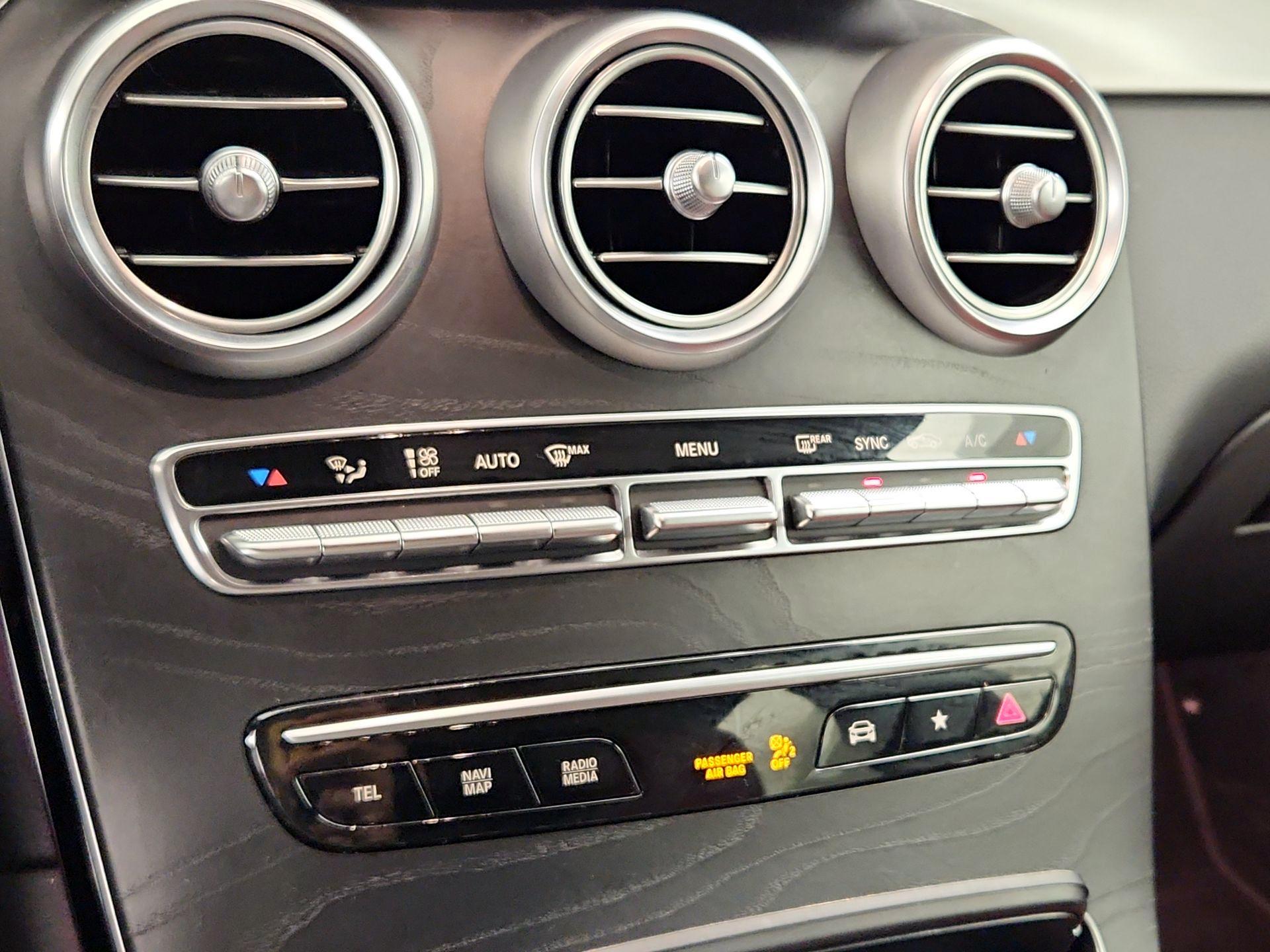 Thumbnail: 2022 Mercedes-Benz GLC - 16