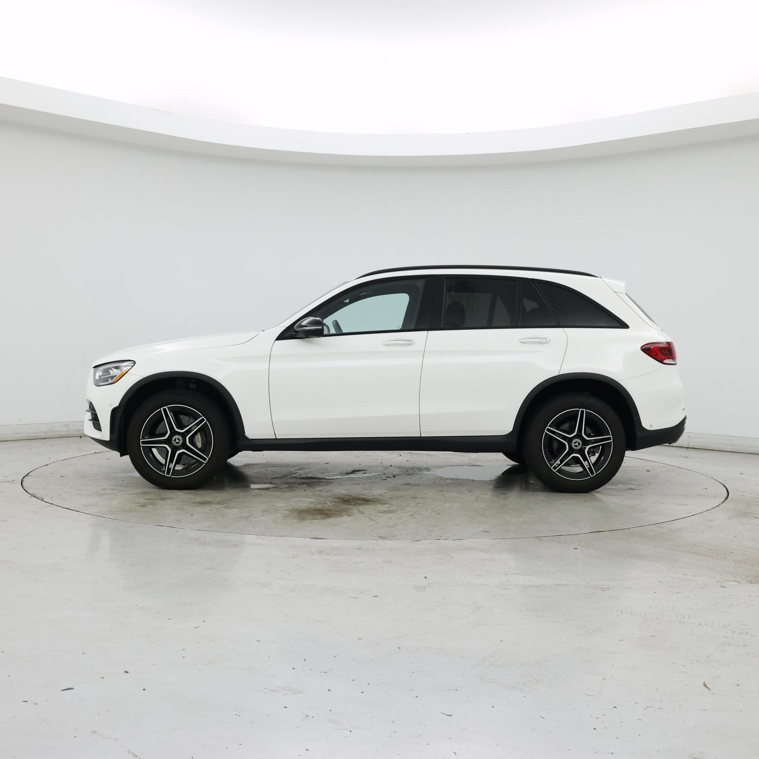 Thumbnail: 2022 Mercedes-Benz GLC - 3
