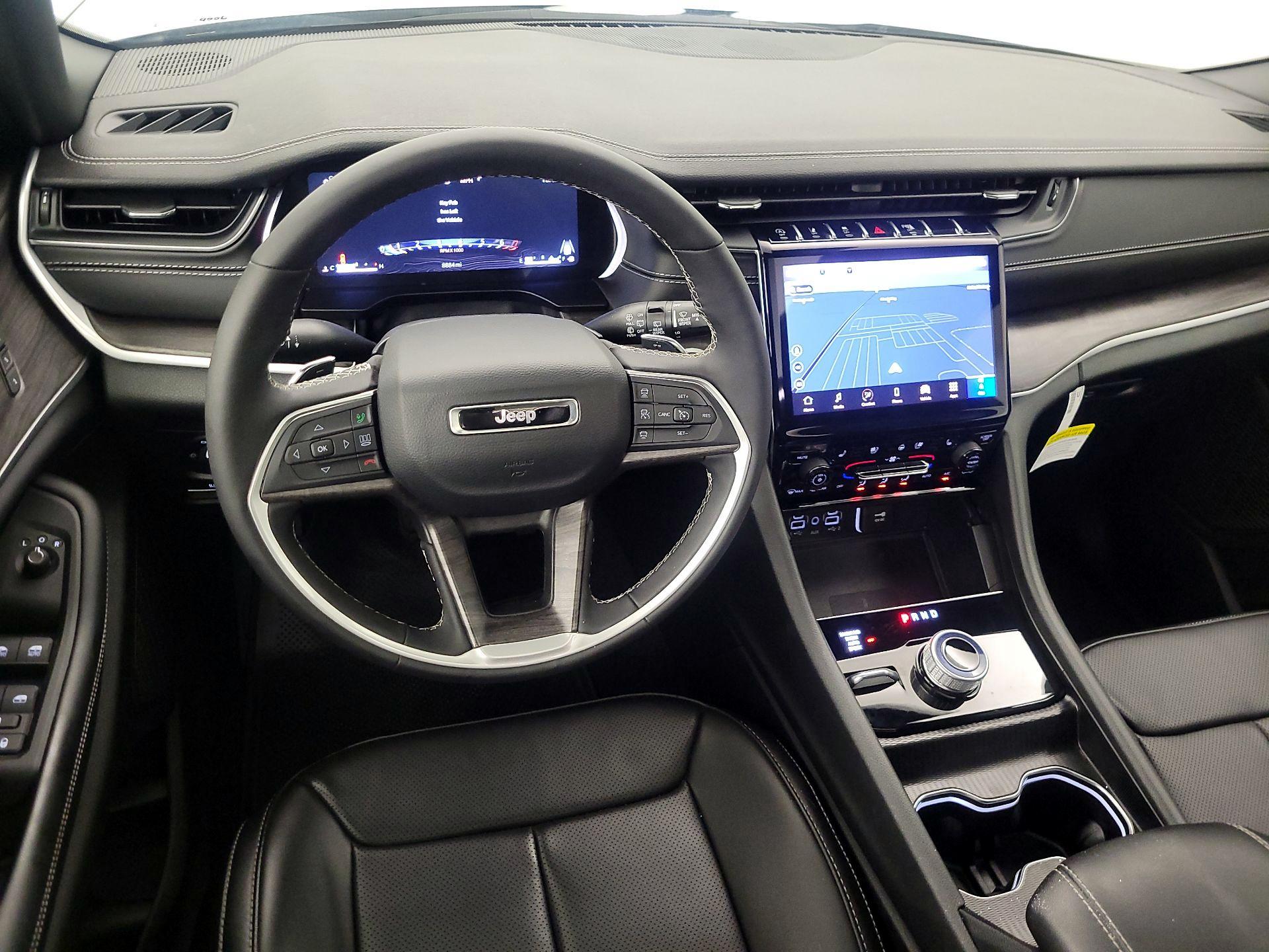 Thumbnail: 2025 Jeep Grand Cherokee - 10