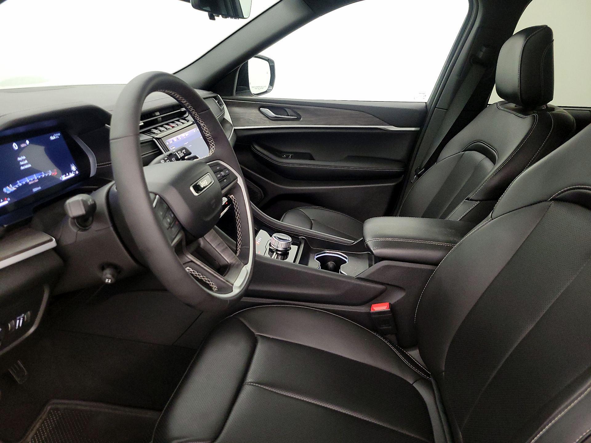 Thumbnail: 2025 Jeep Grand Cherokee - 11