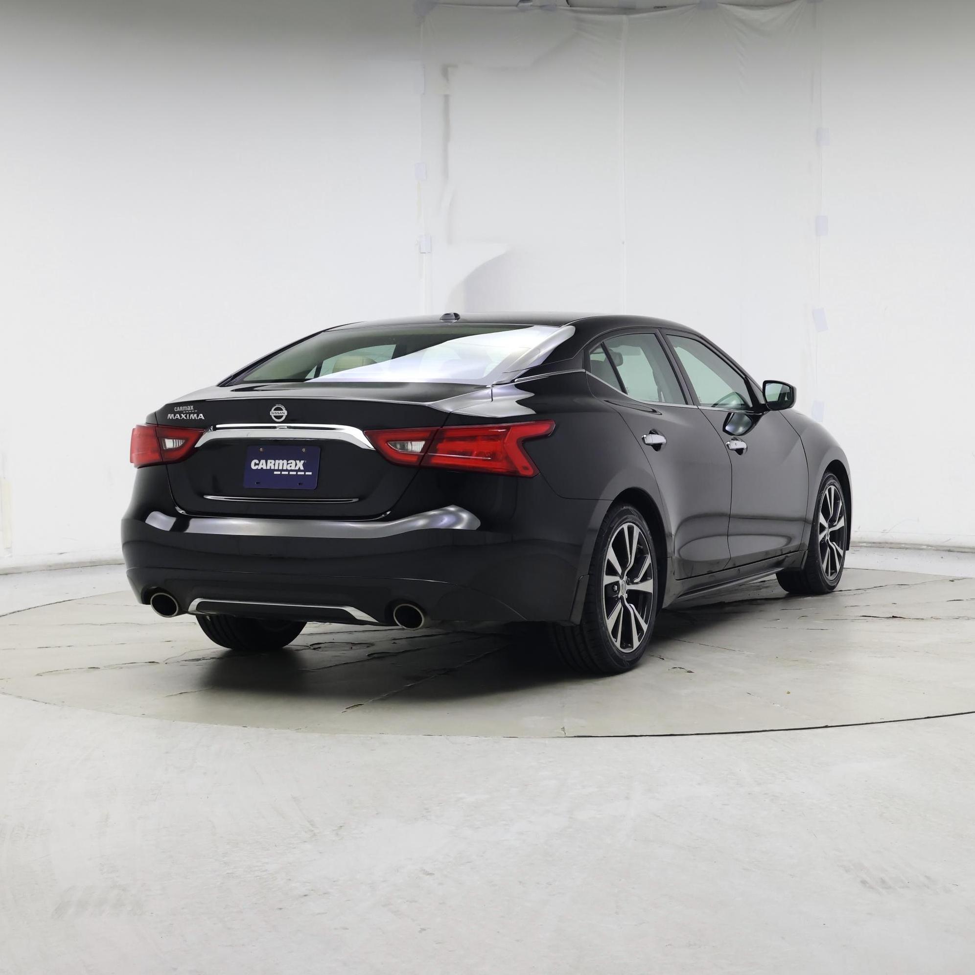 Thumbnail: 2017 Nissan Maxima - 8