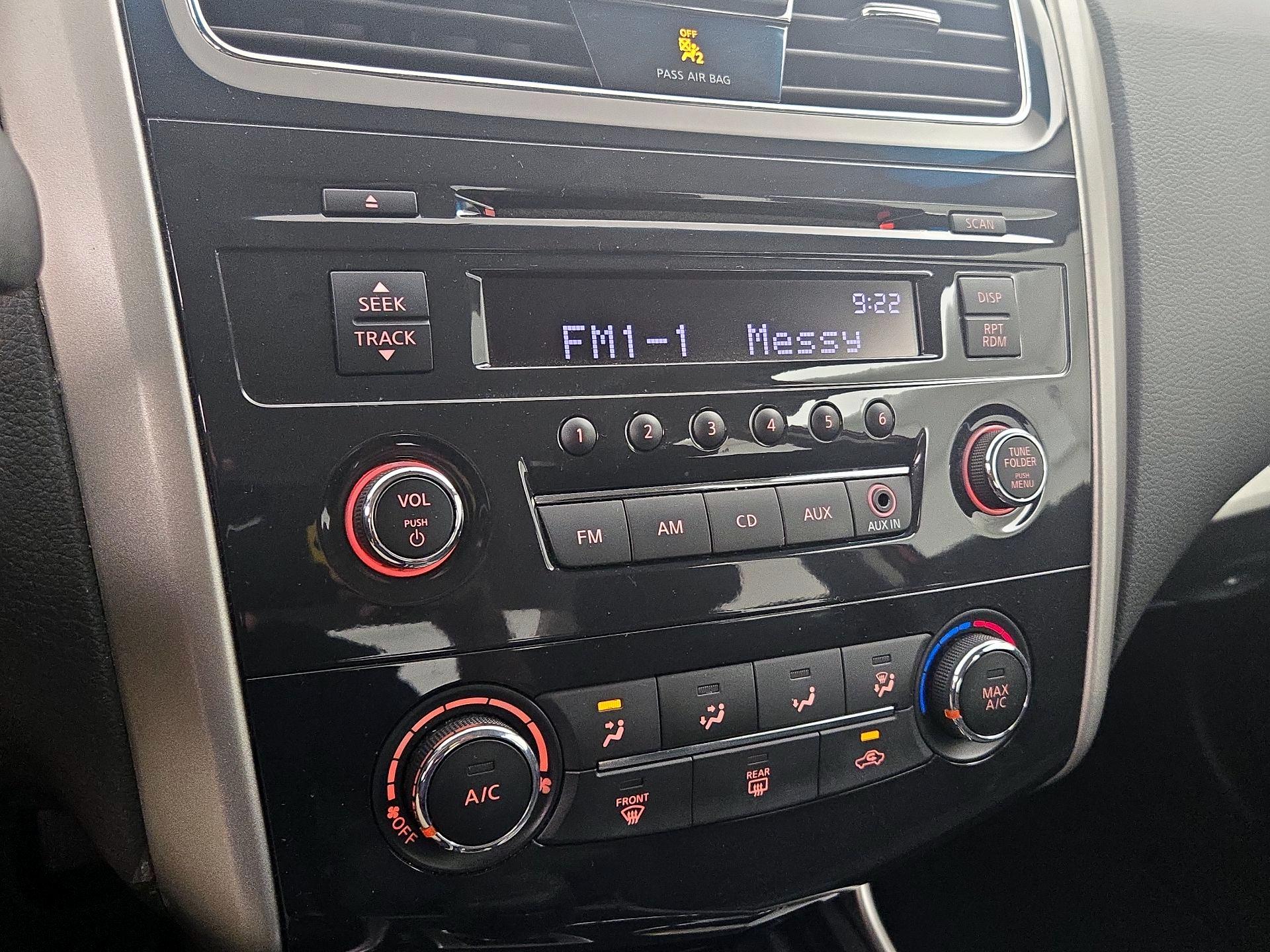 Thumbnail: 2014 Nissan Altima - 14