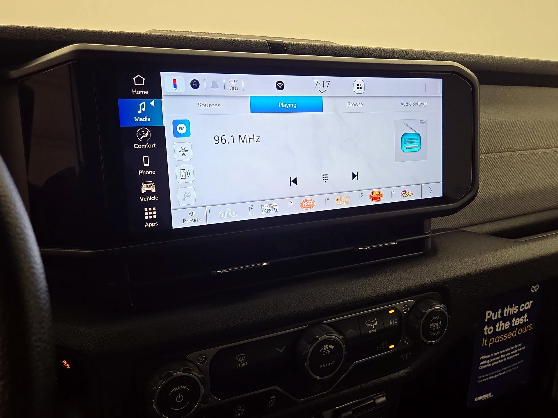 Thumbnail: 2025 Jeep Wrangler - 15