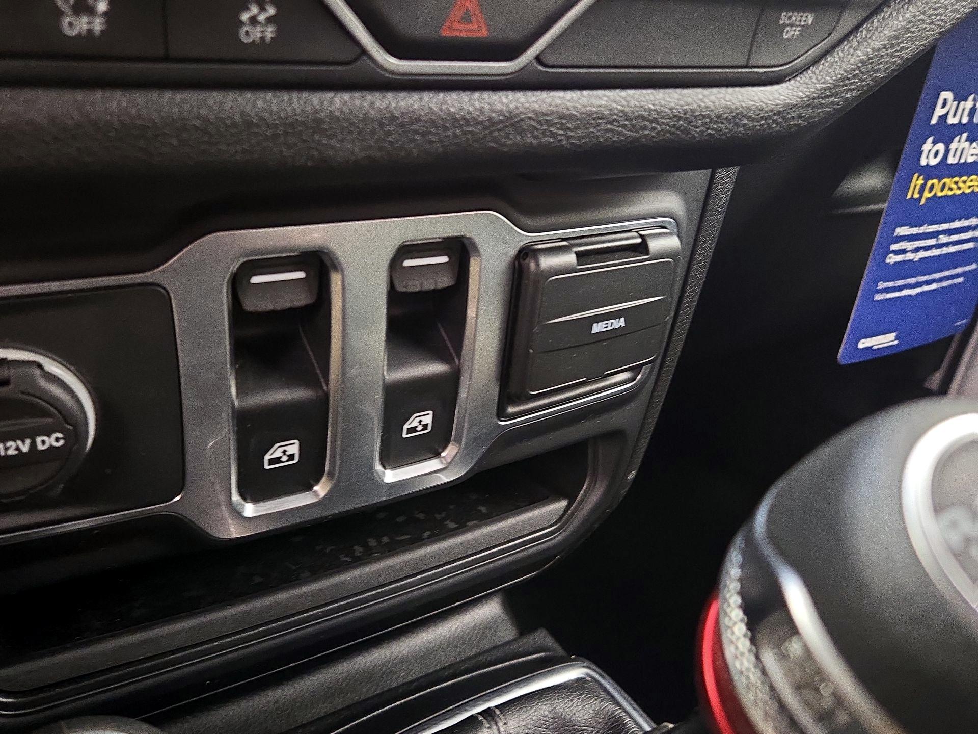 Thumbnail: 2025 Jeep Wrangler - 18