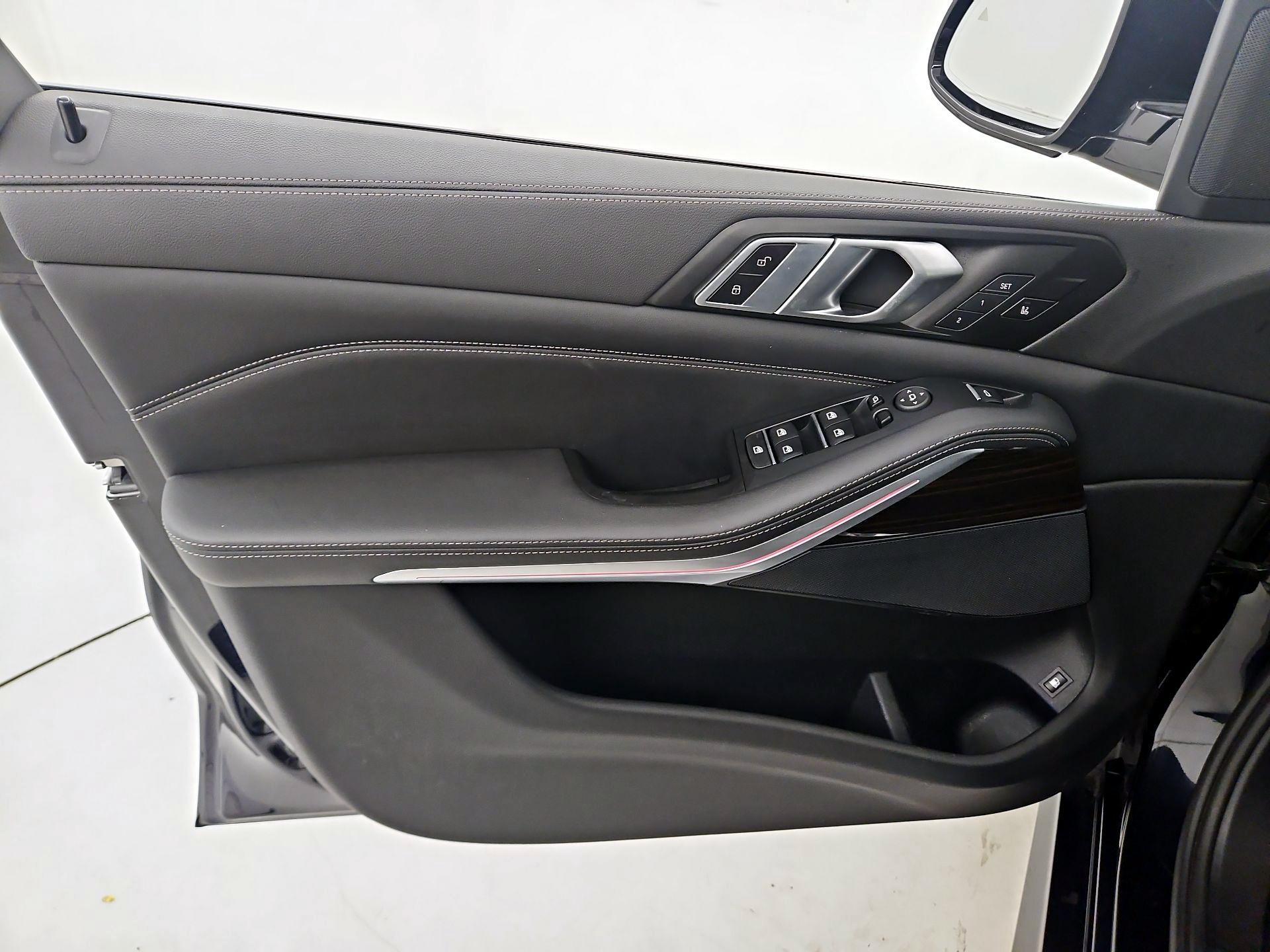 Thumbnail: 2023 BMW X5 - 12