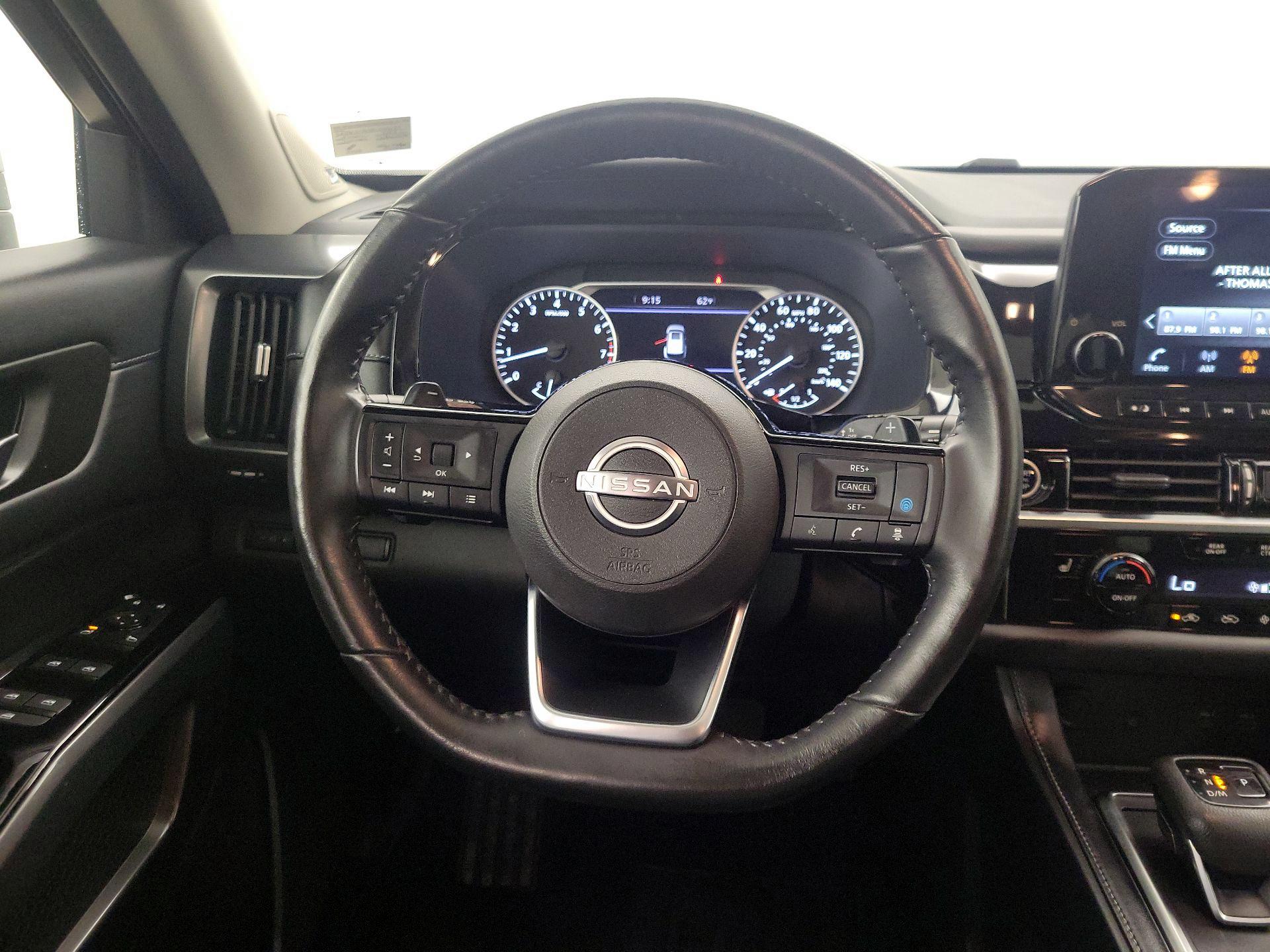 Thumbnail: 2023 Nissan Pathfinder - 10