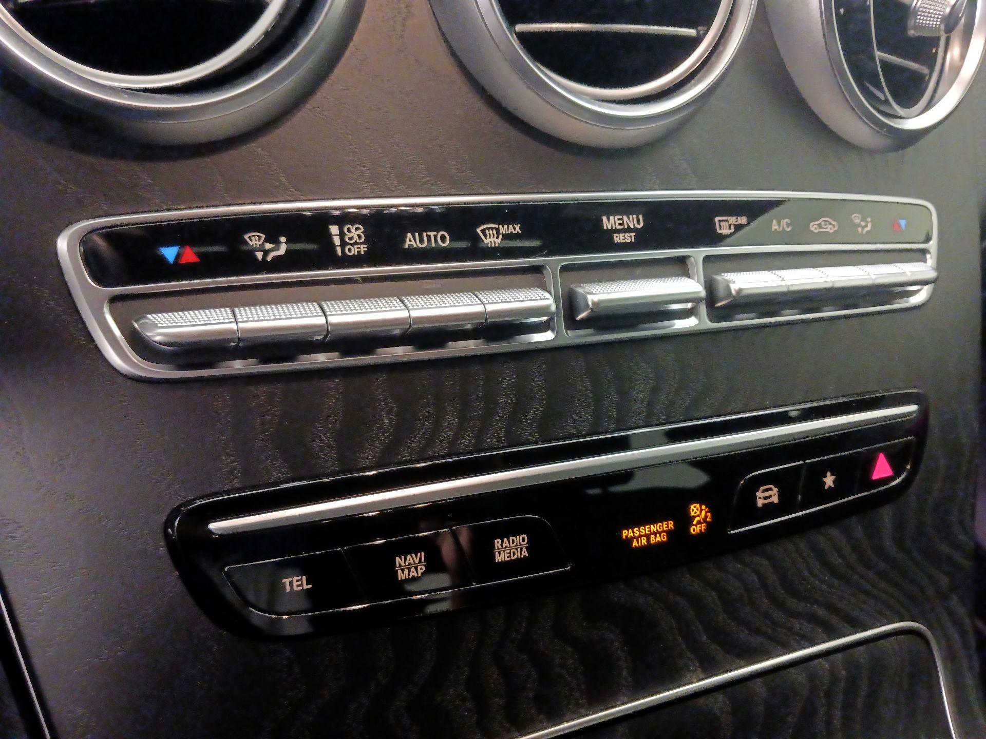 Thumbnail: 2020 Mercedes-Benz GLC - 17