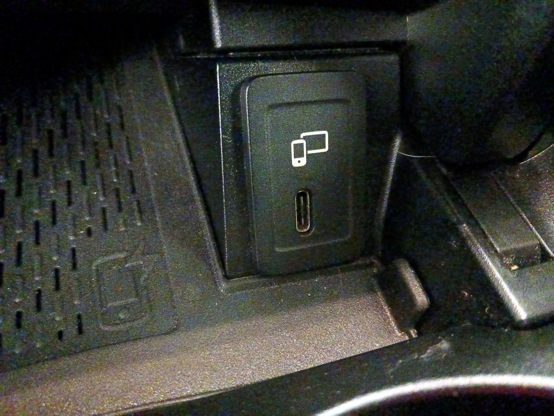 Thumbnail: 2020 Mercedes-Benz GLC - 19