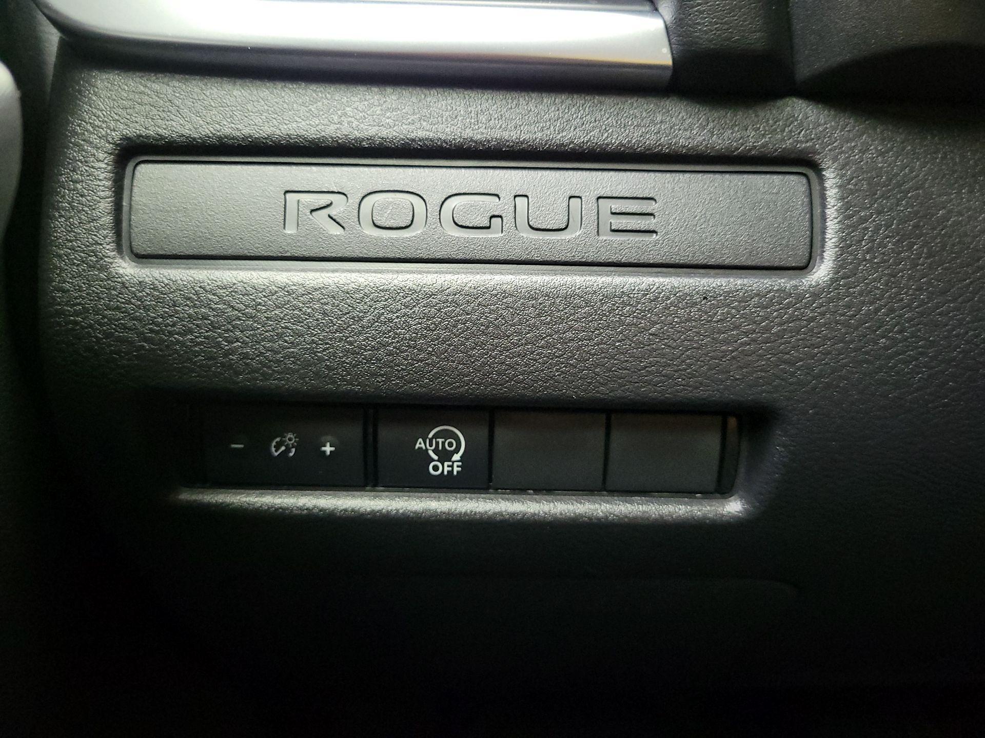 Thumbnail: 2023 Nissan Rogue - 13