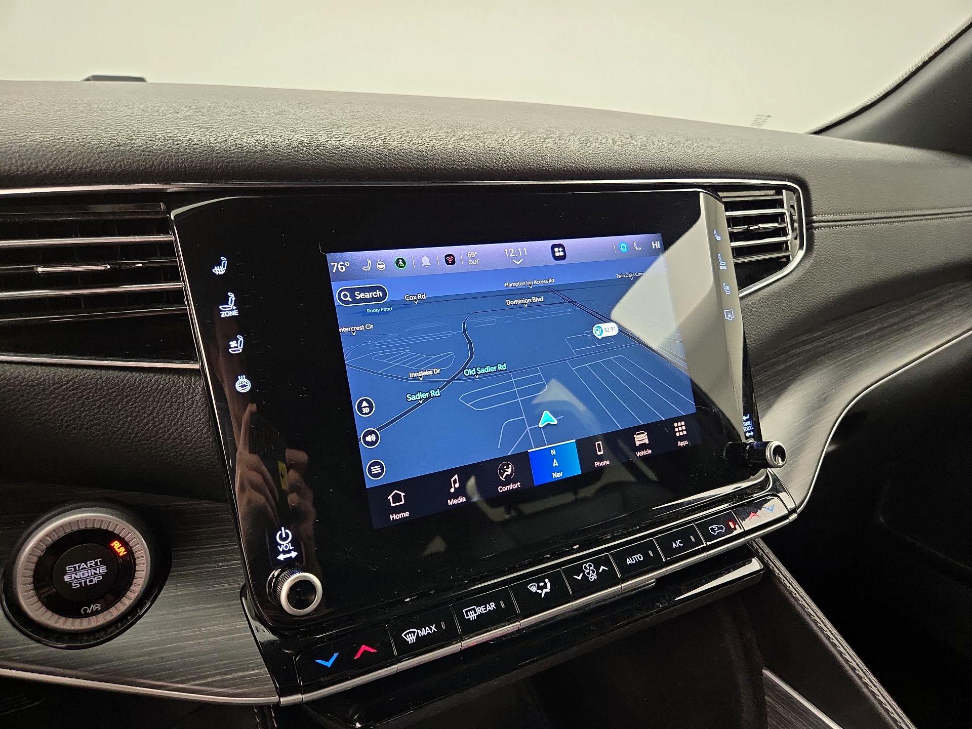 Thumbnail: 2023 Jeep Wagoneer - 14