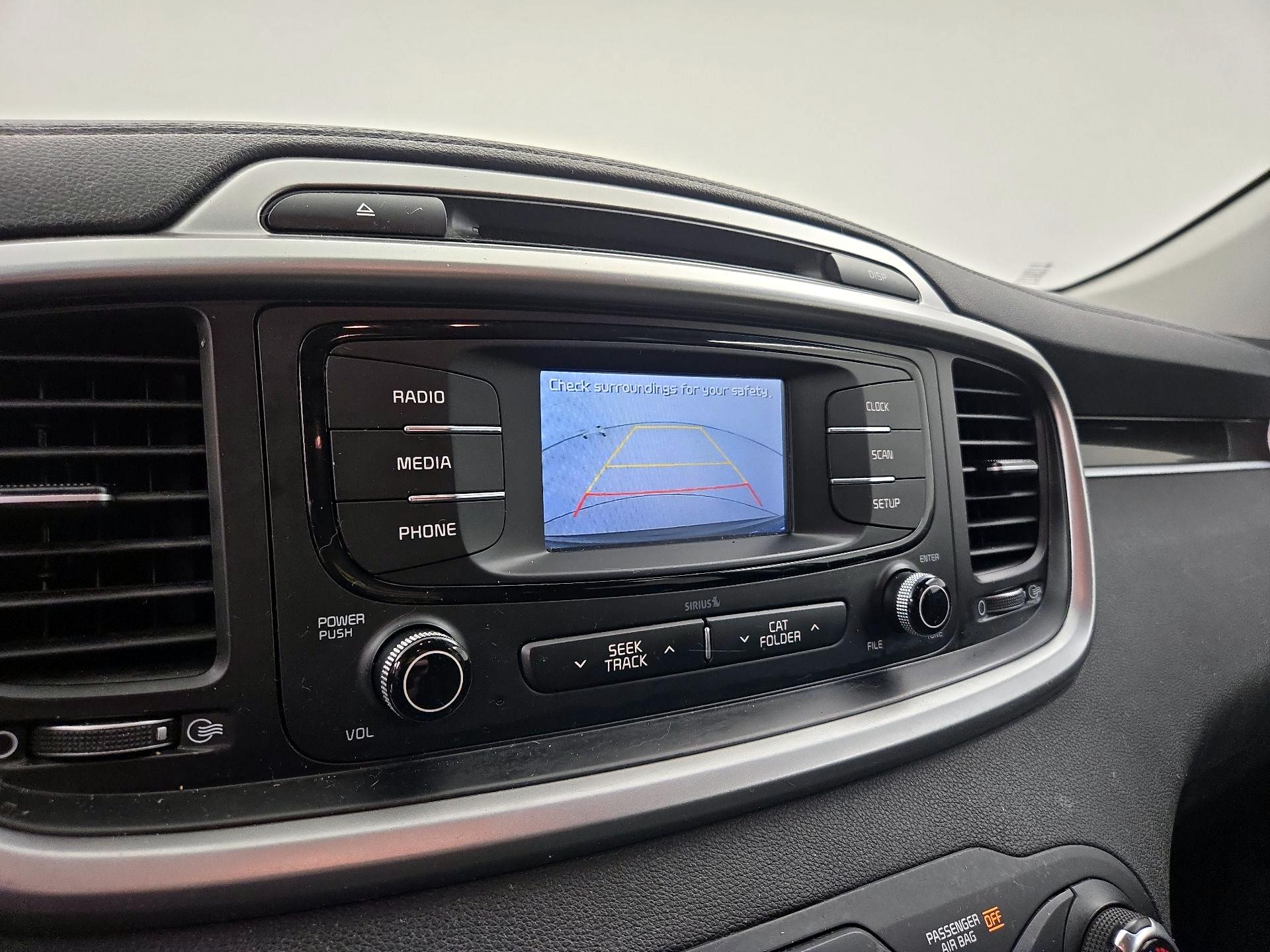 Thumbnail: 2017 Kia Sorento - 14