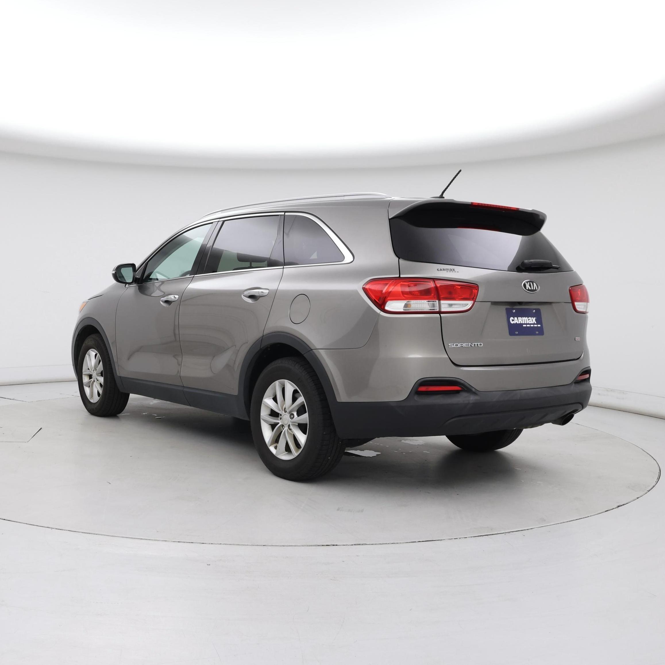 Thumbnail: 2017 Kia Sorento - 2