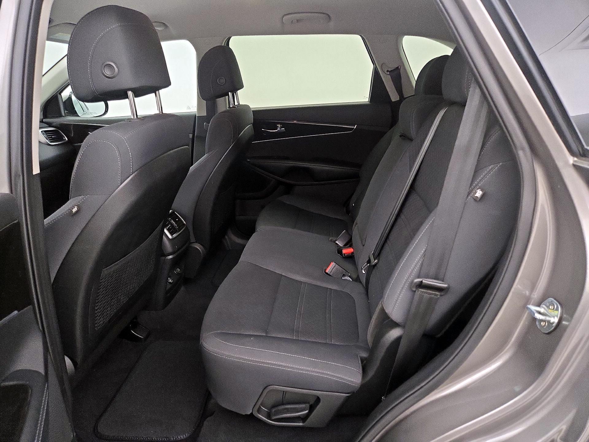 Thumbnail: 2017 Kia Sorento - 19