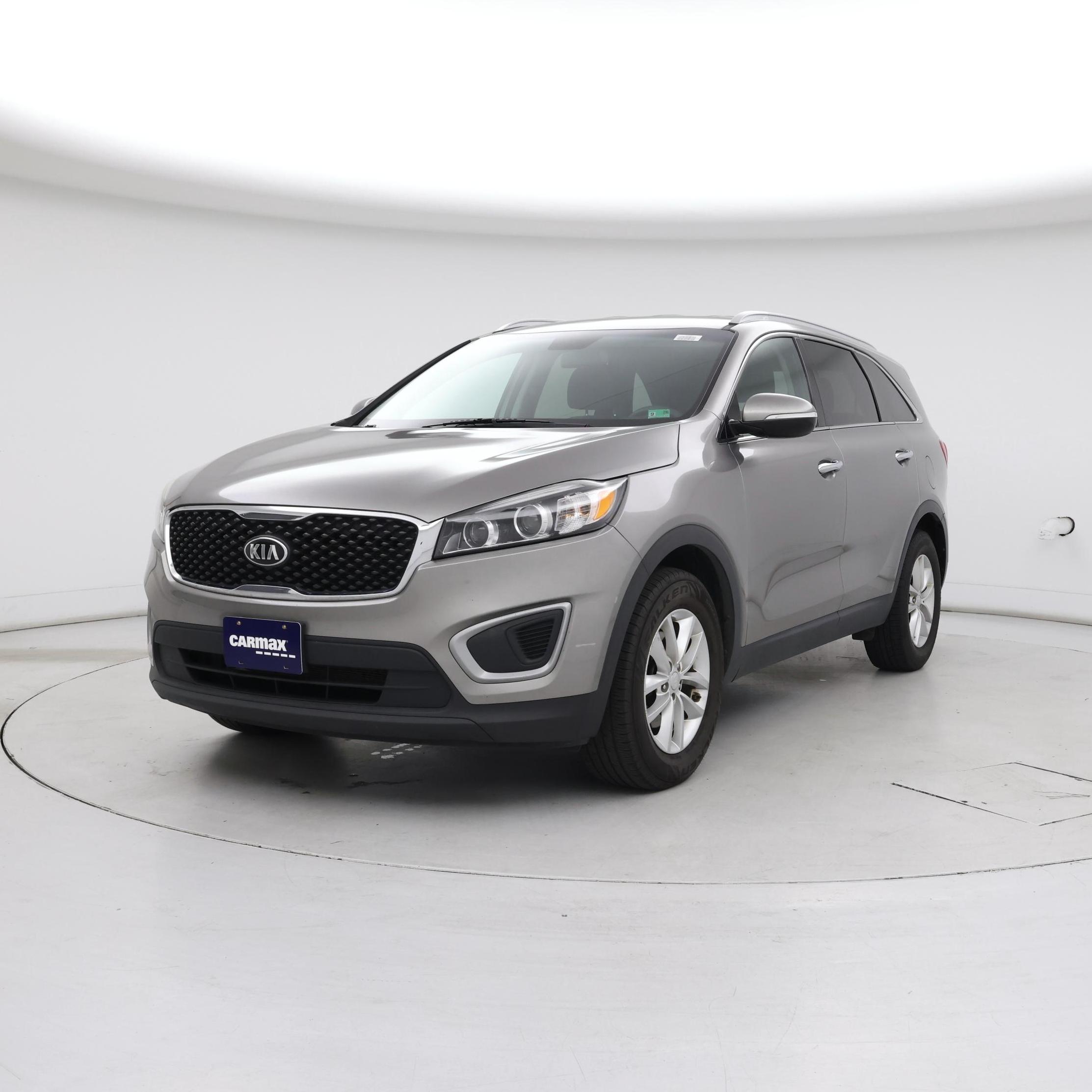 Thumbnail: 2017 Kia Sorento - 4