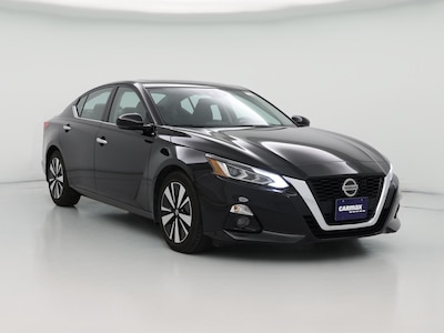 Black 2022 Nissan Altima SL