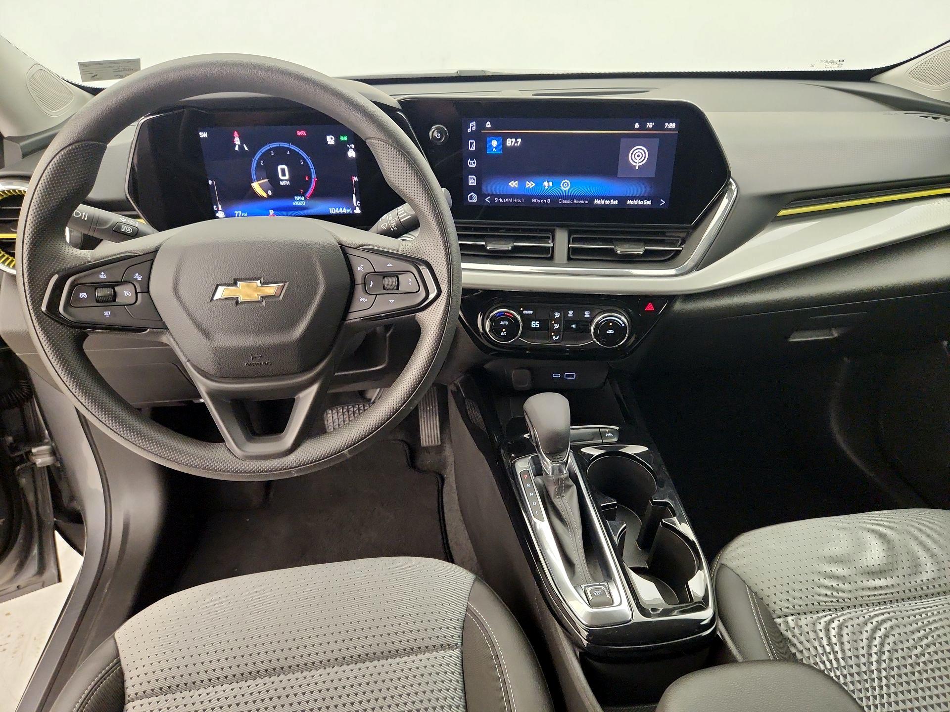 Thumbnail: 2025 Chevrolet Trax - 9