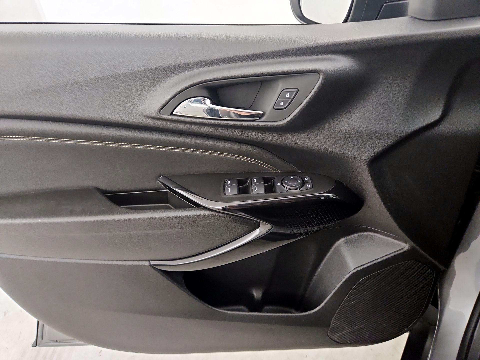 Thumbnail: 2025 Chevrolet Trax - 12