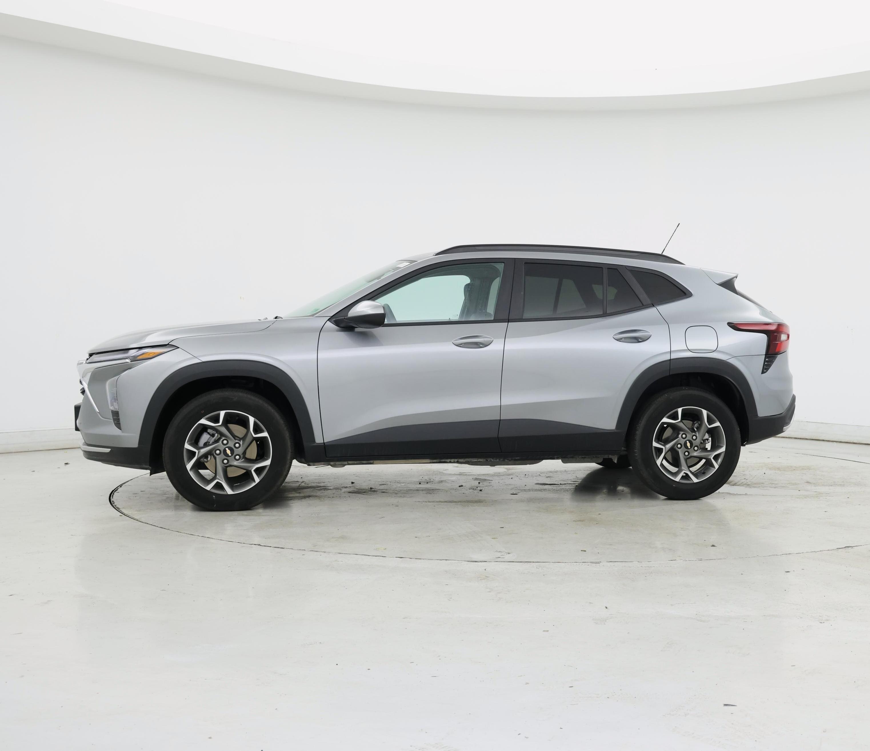 Thumbnail: 2025 Chevrolet Trax - 3