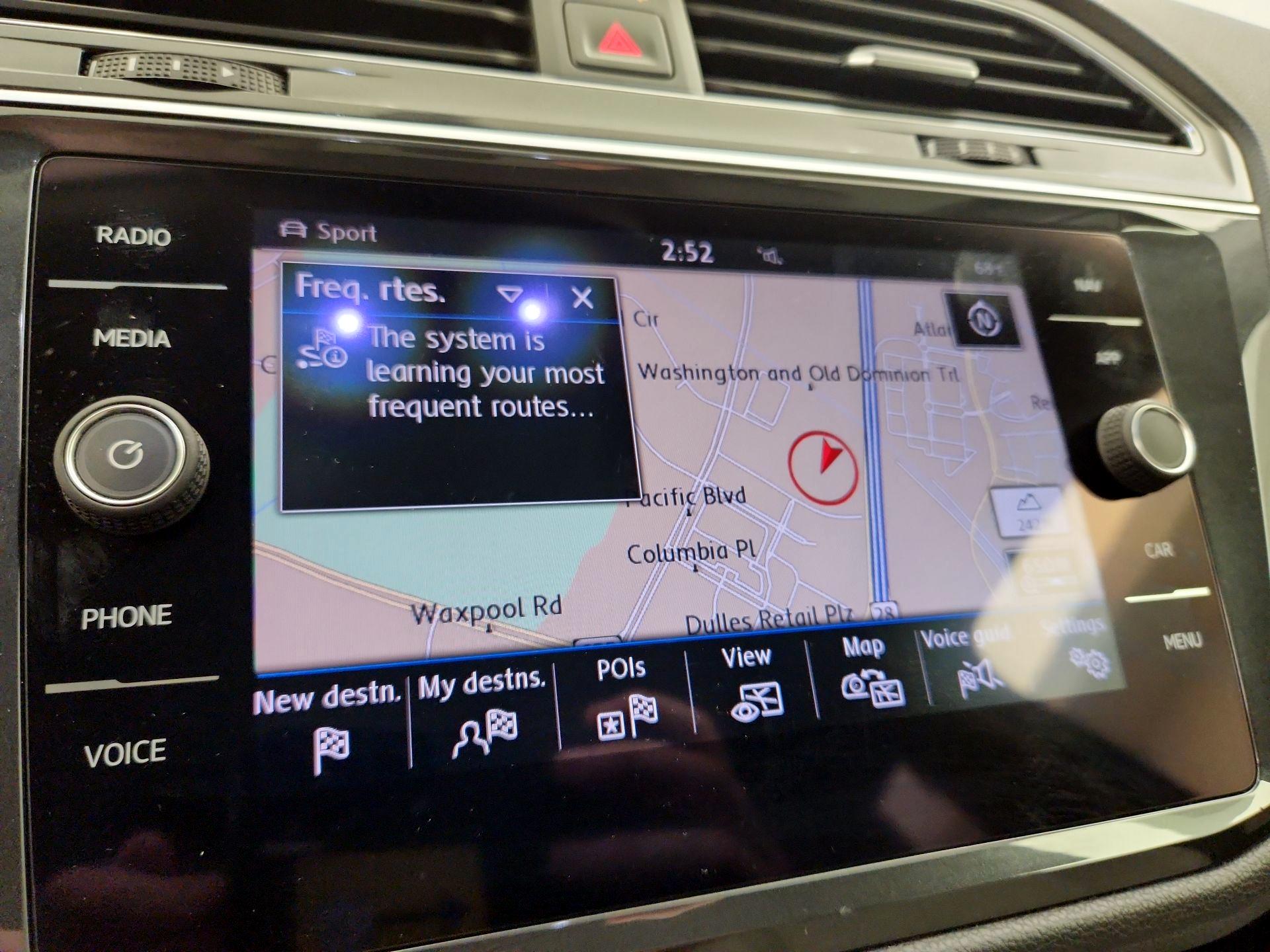 Thumbnail: 2019 Volkswagen Tiguan - 14