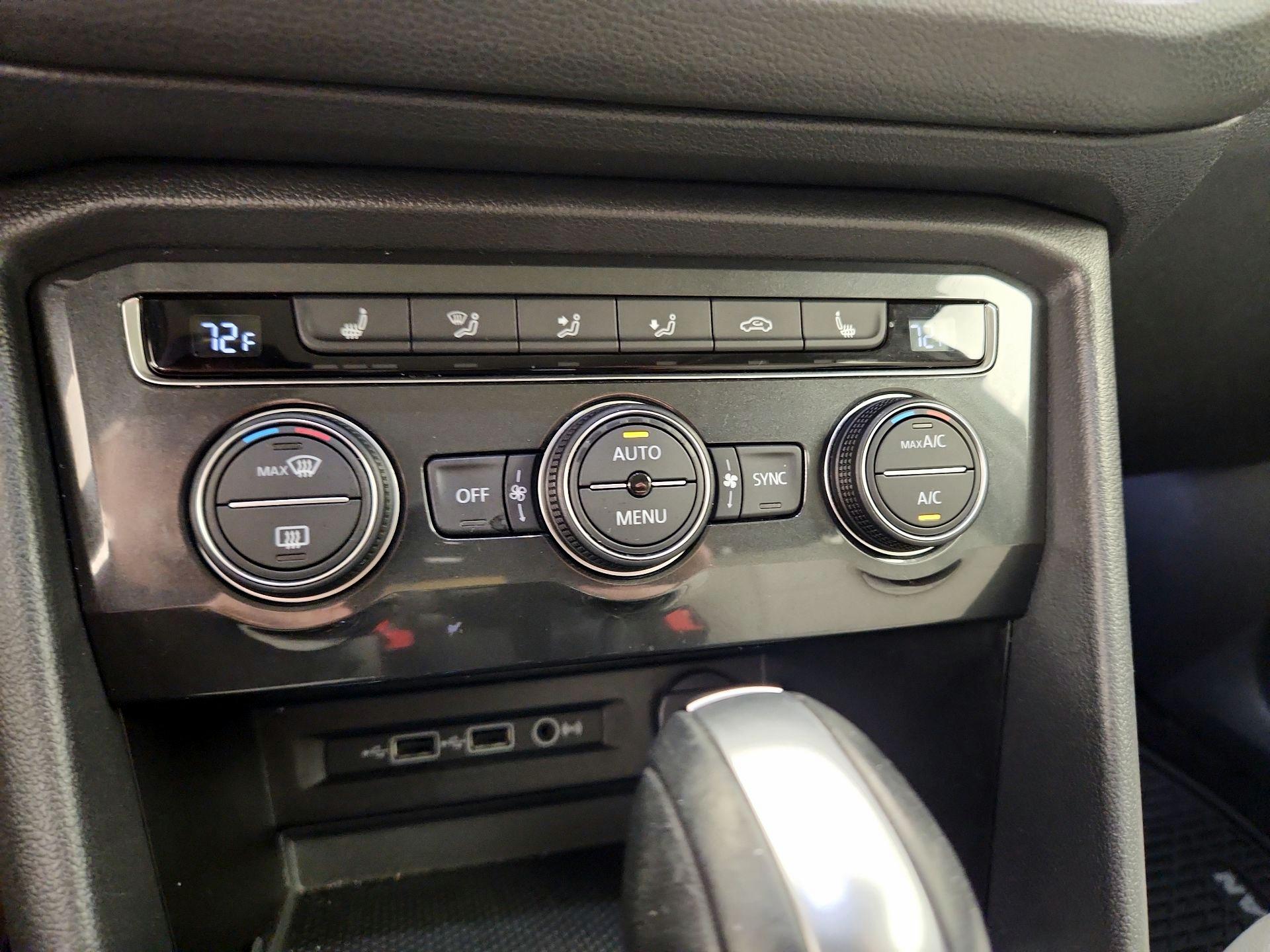 Thumbnail: 2019 Volkswagen Tiguan - 17