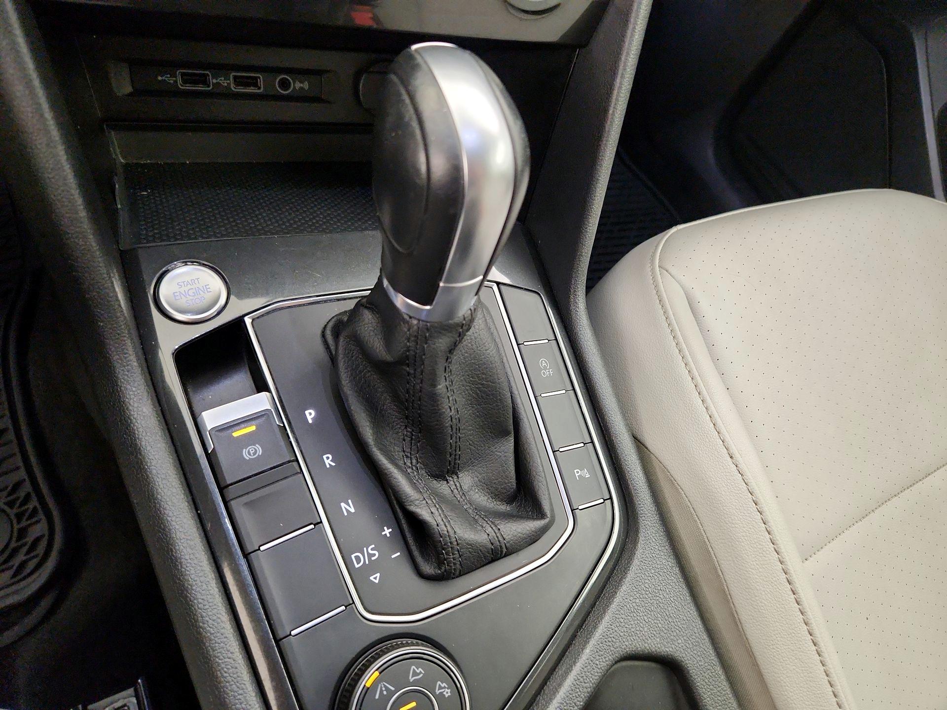 Thumbnail: 2019 Volkswagen Tiguan - 18