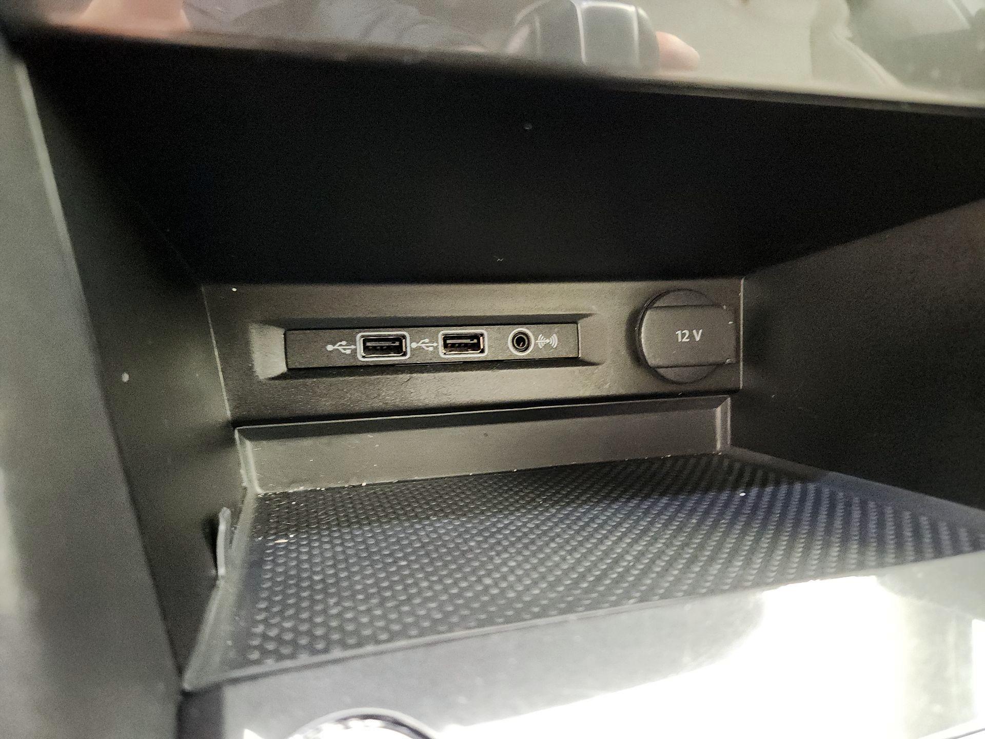 Thumbnail: 2019 Volkswagen Tiguan - 19