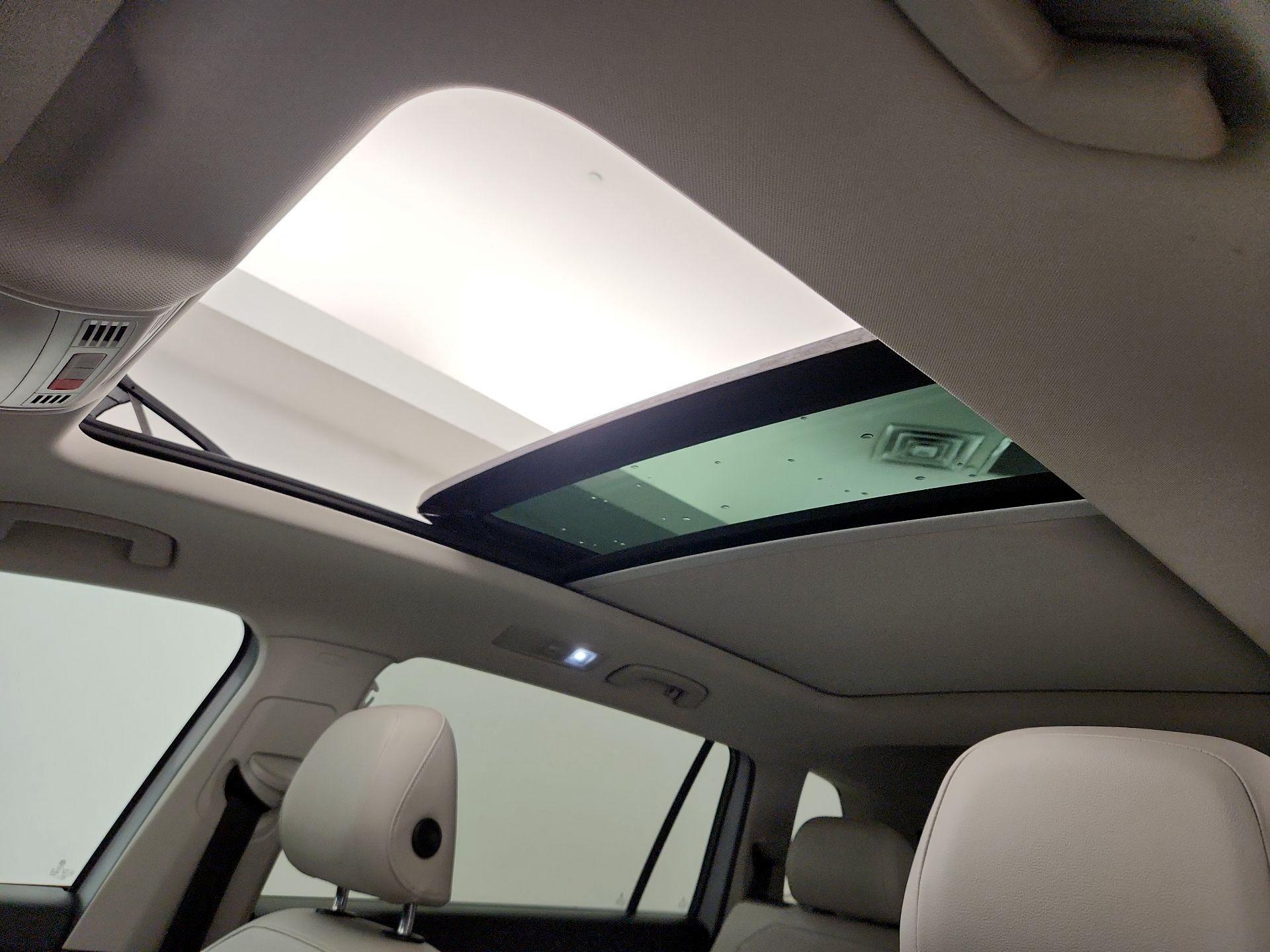 Thumbnail: 2019 Volkswagen Tiguan - 20