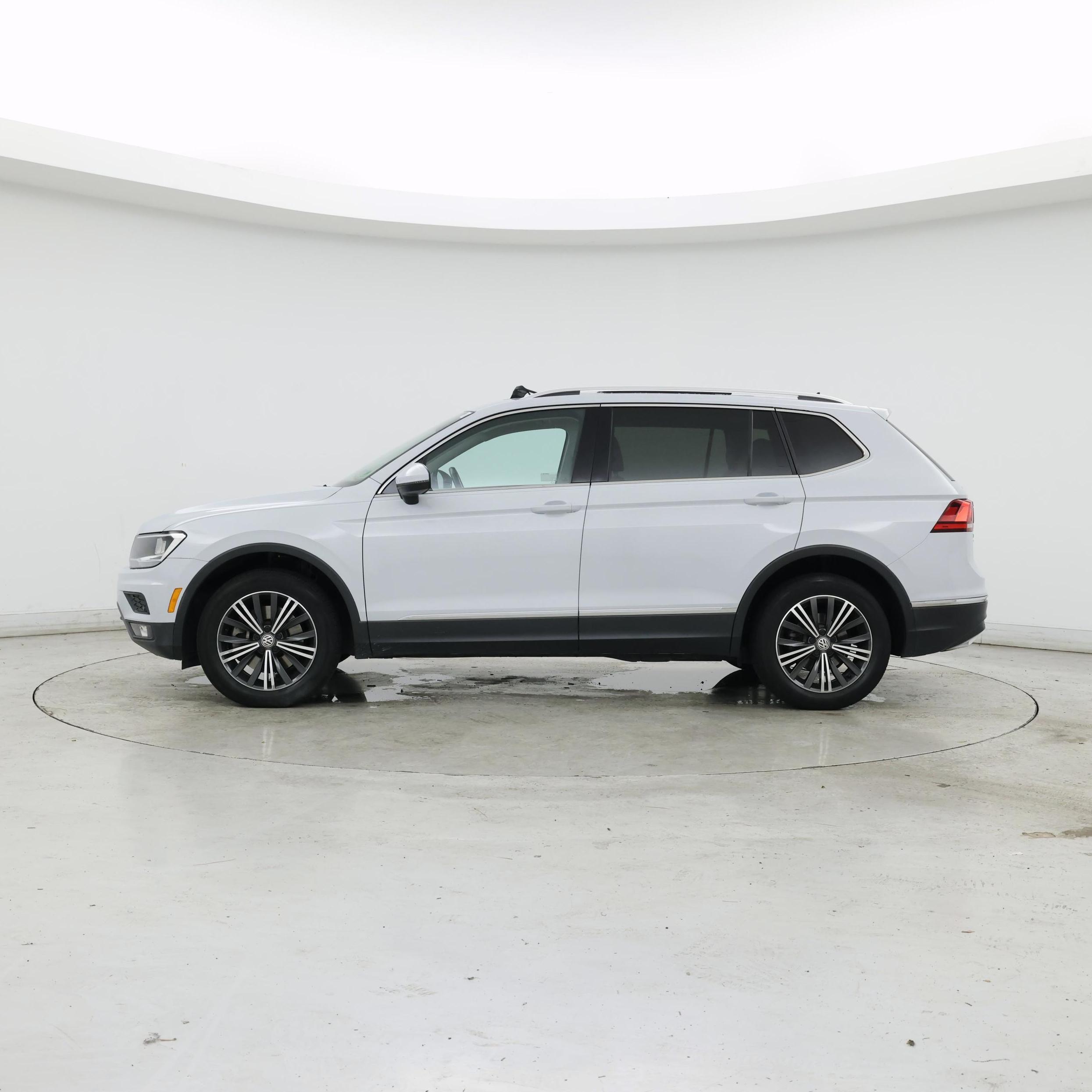 Thumbnail: 2019 Volkswagen Tiguan - 3