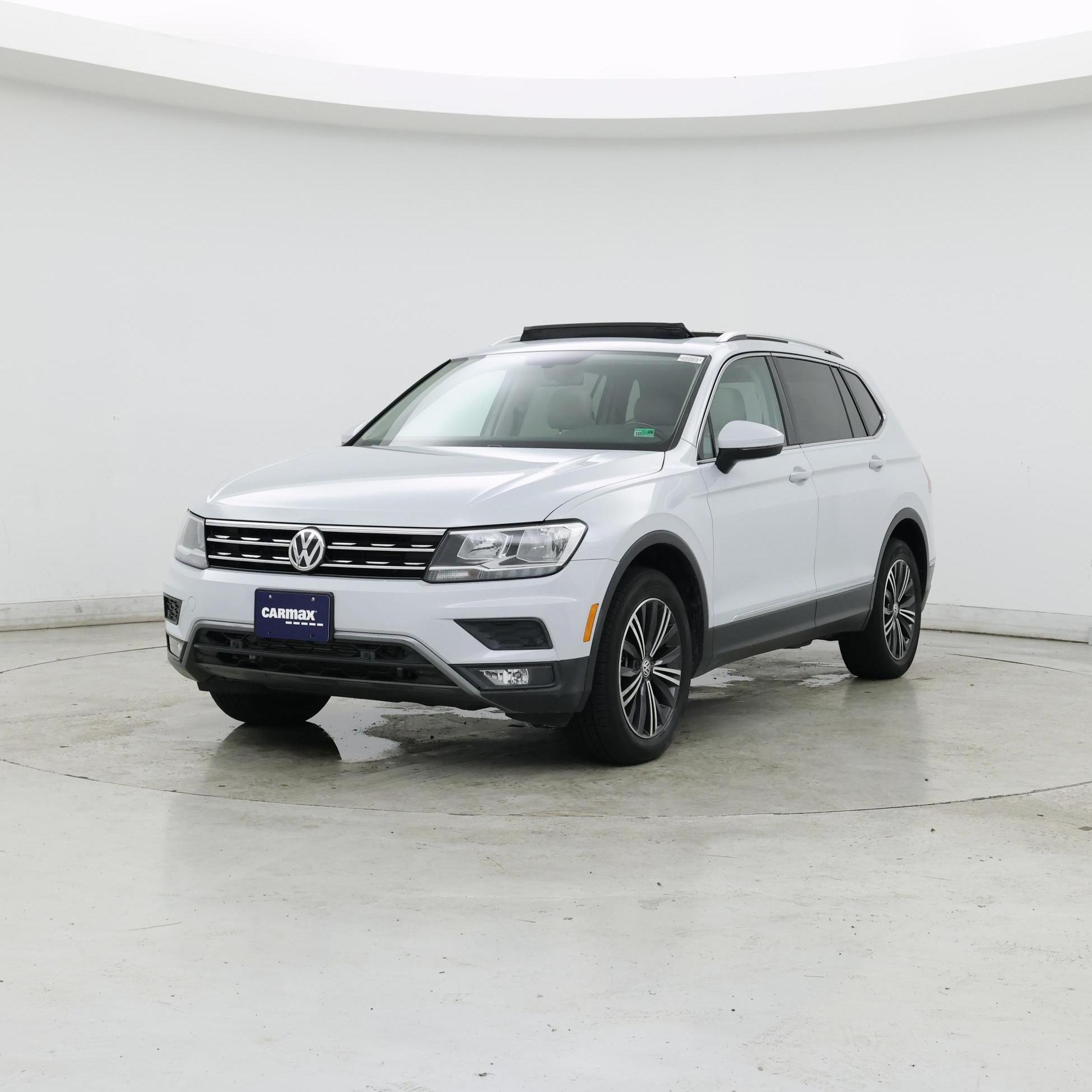 Thumbnail: 2019 Volkswagen Tiguan - 4