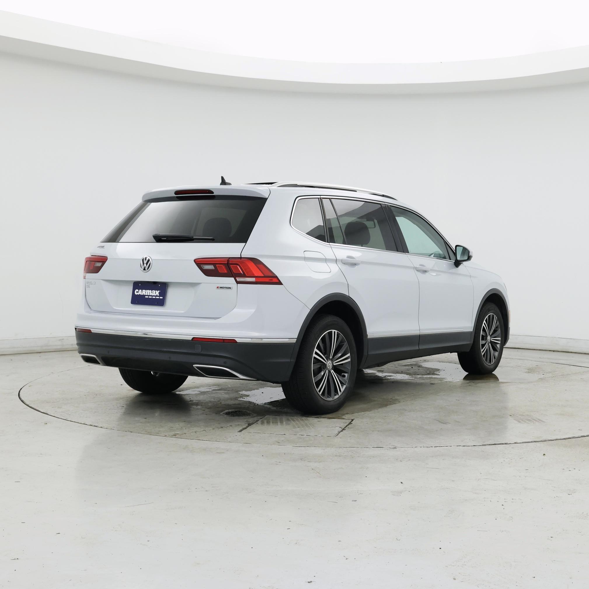 Thumbnail: 2019 Volkswagen Tiguan - 8